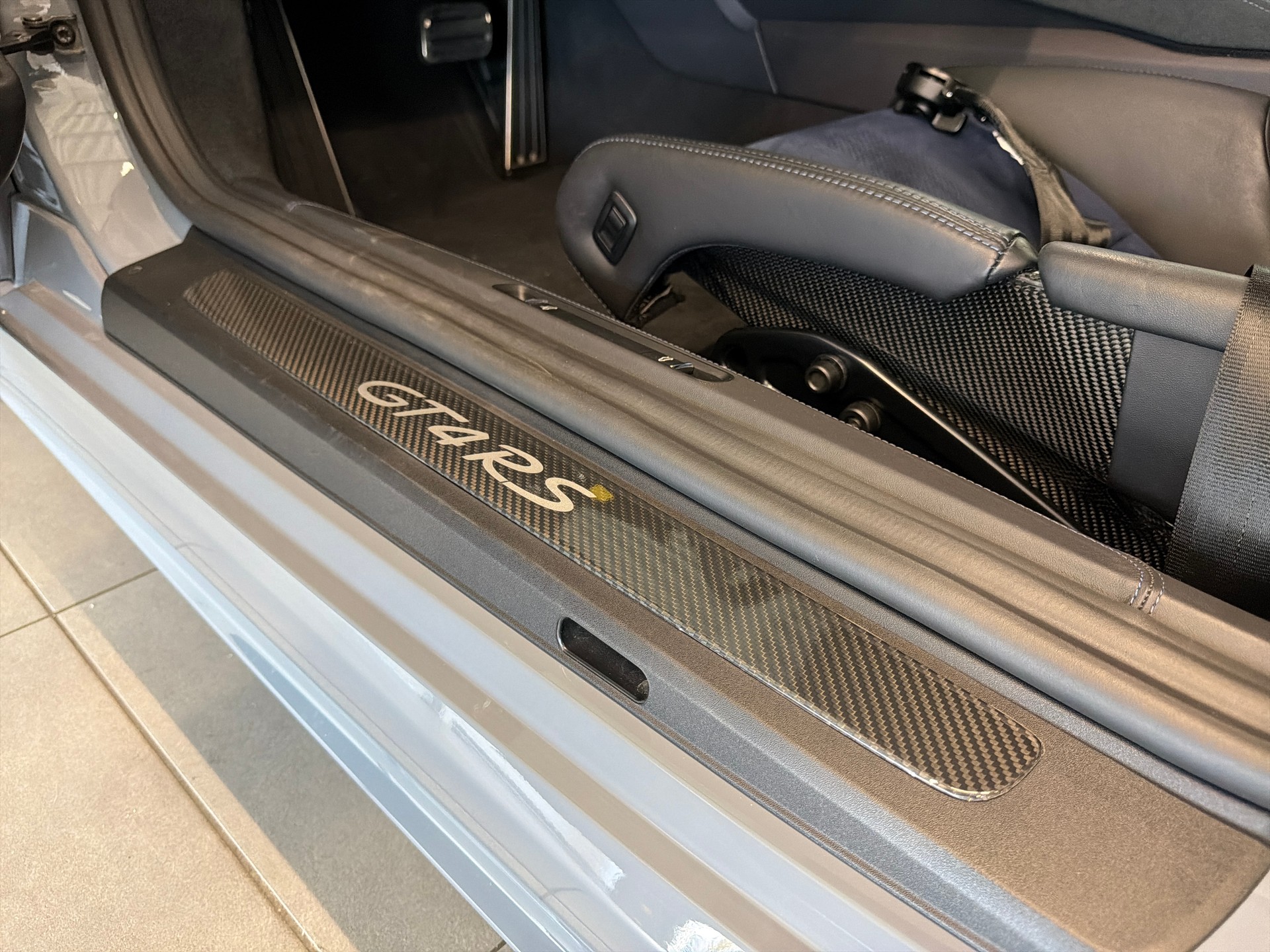 PORSCHE 718 Cayman GT4 RS PDK-image-18