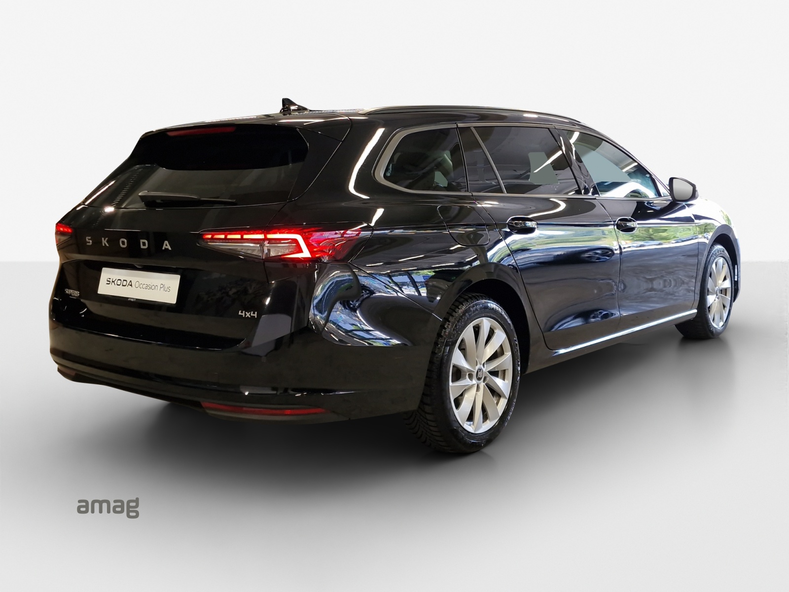SKODA Superb Combi 2.0 TDi Selection 4x4 DSG-image-4