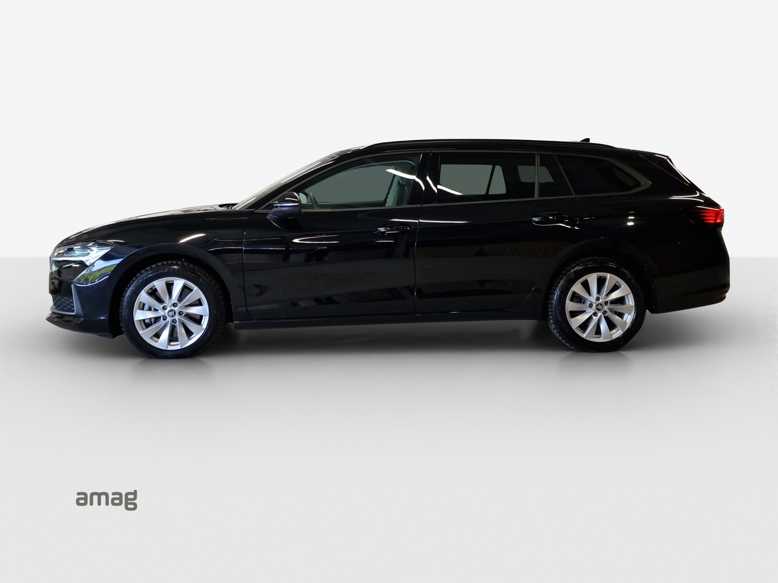 SKODA Superb Combi 2.0 TDi Selection 4x4 DSG-image-1