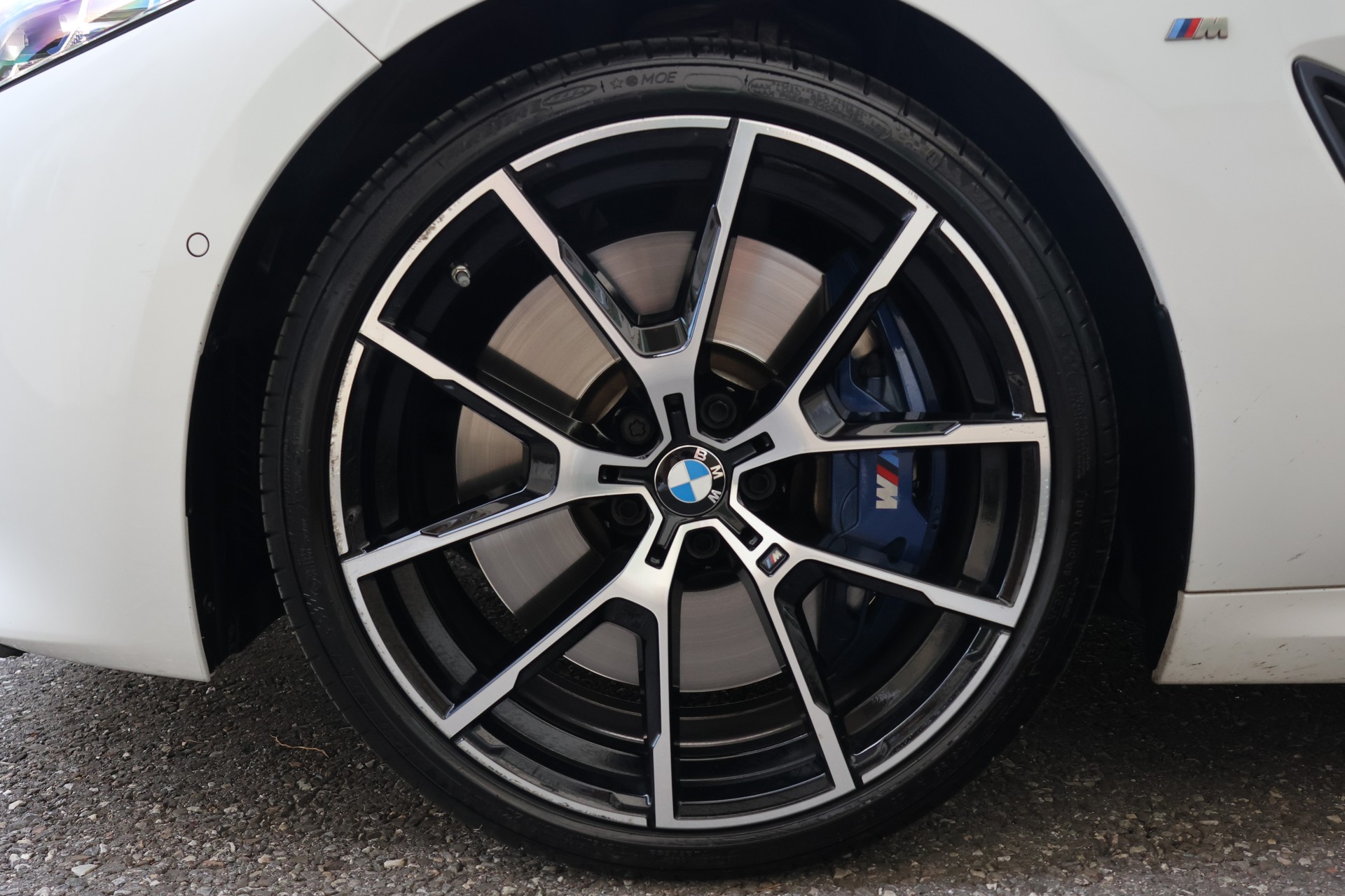 BMW M850i xDrive Steptronic Individual (CH)-image-5