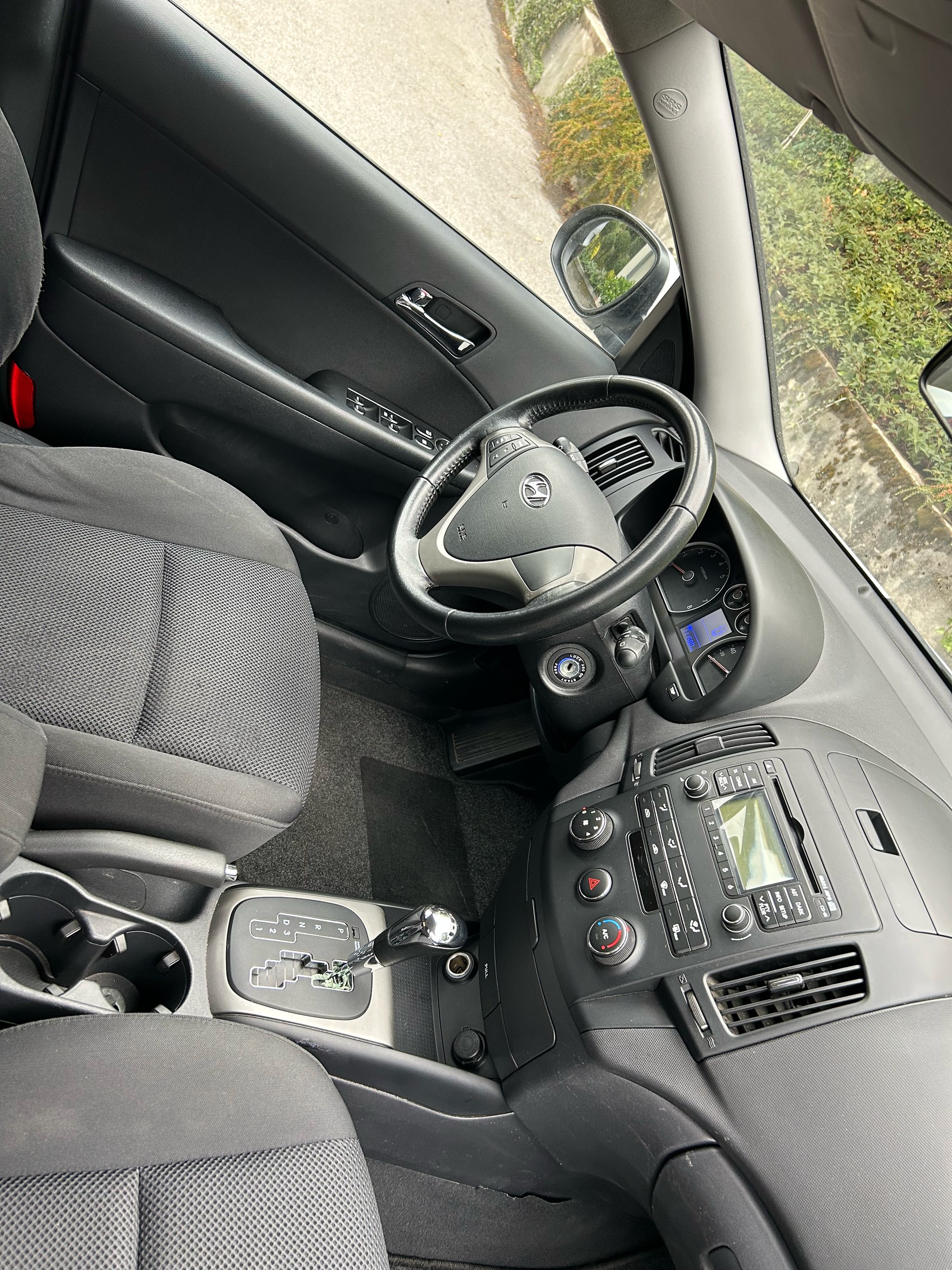 HYUNDAI 1.6 Style-image-4