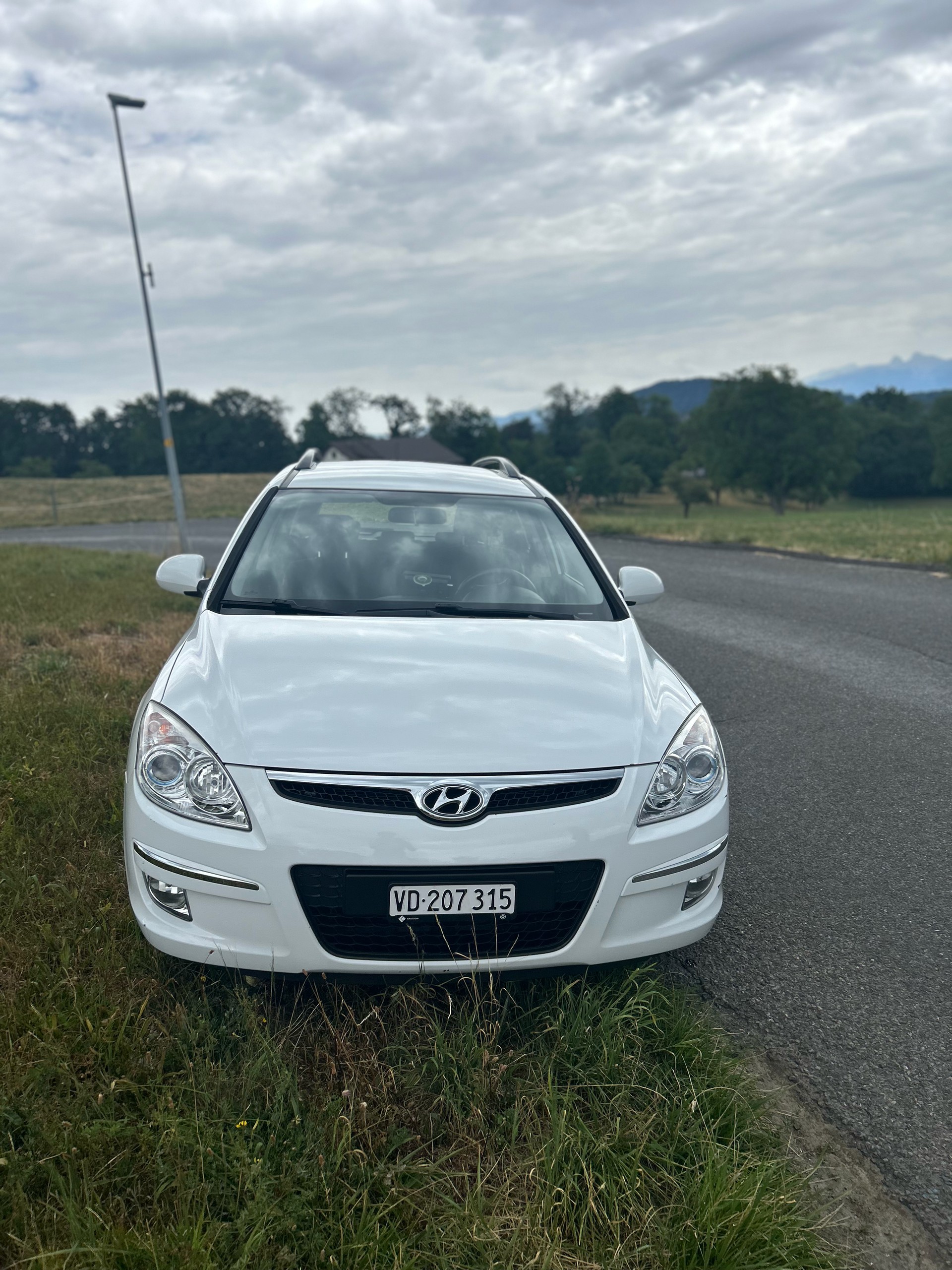 HYUNDAI 1.6 Style-image-8