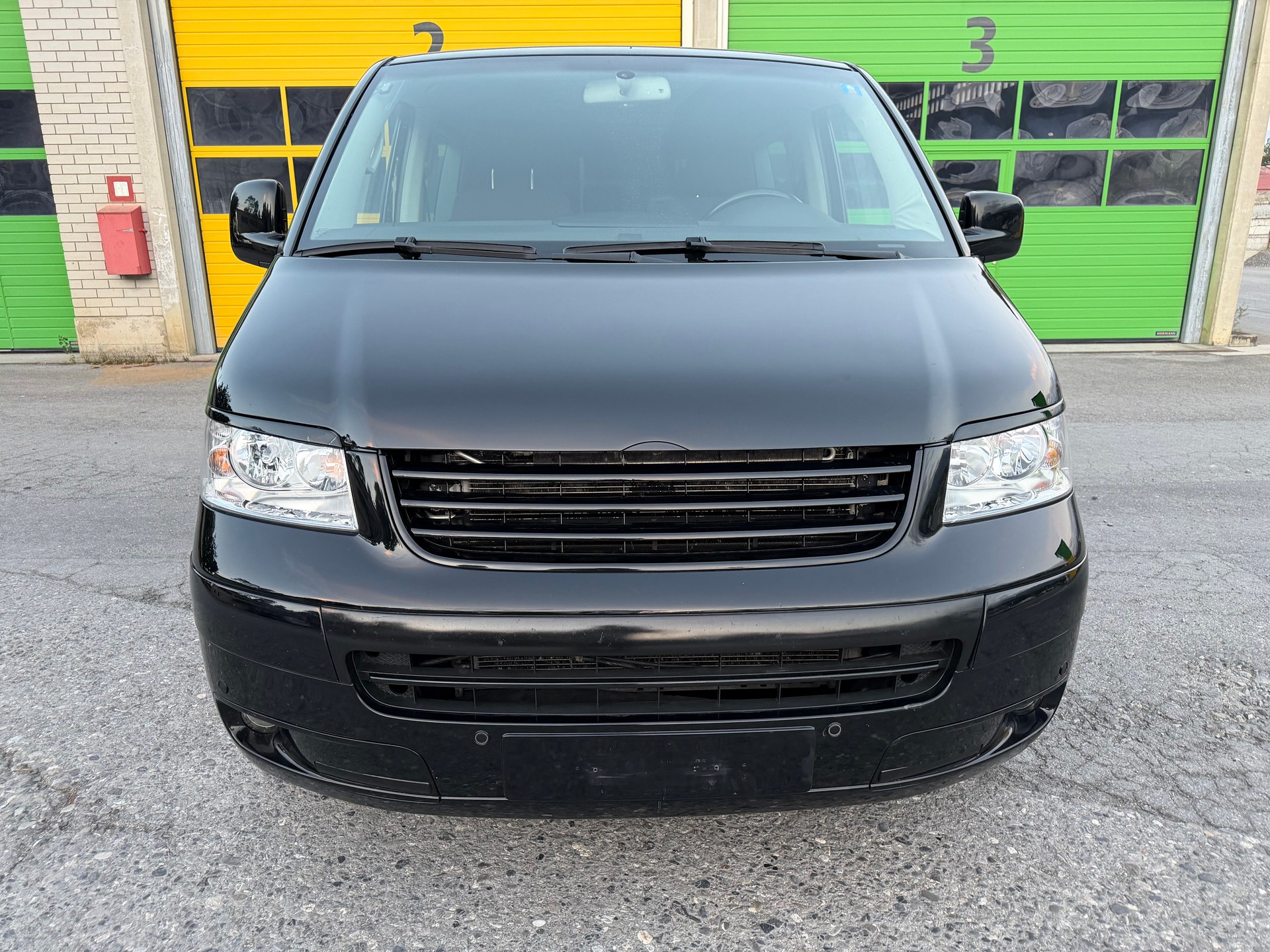VW T5 Multivan Highline 2.5 TDI-image-8