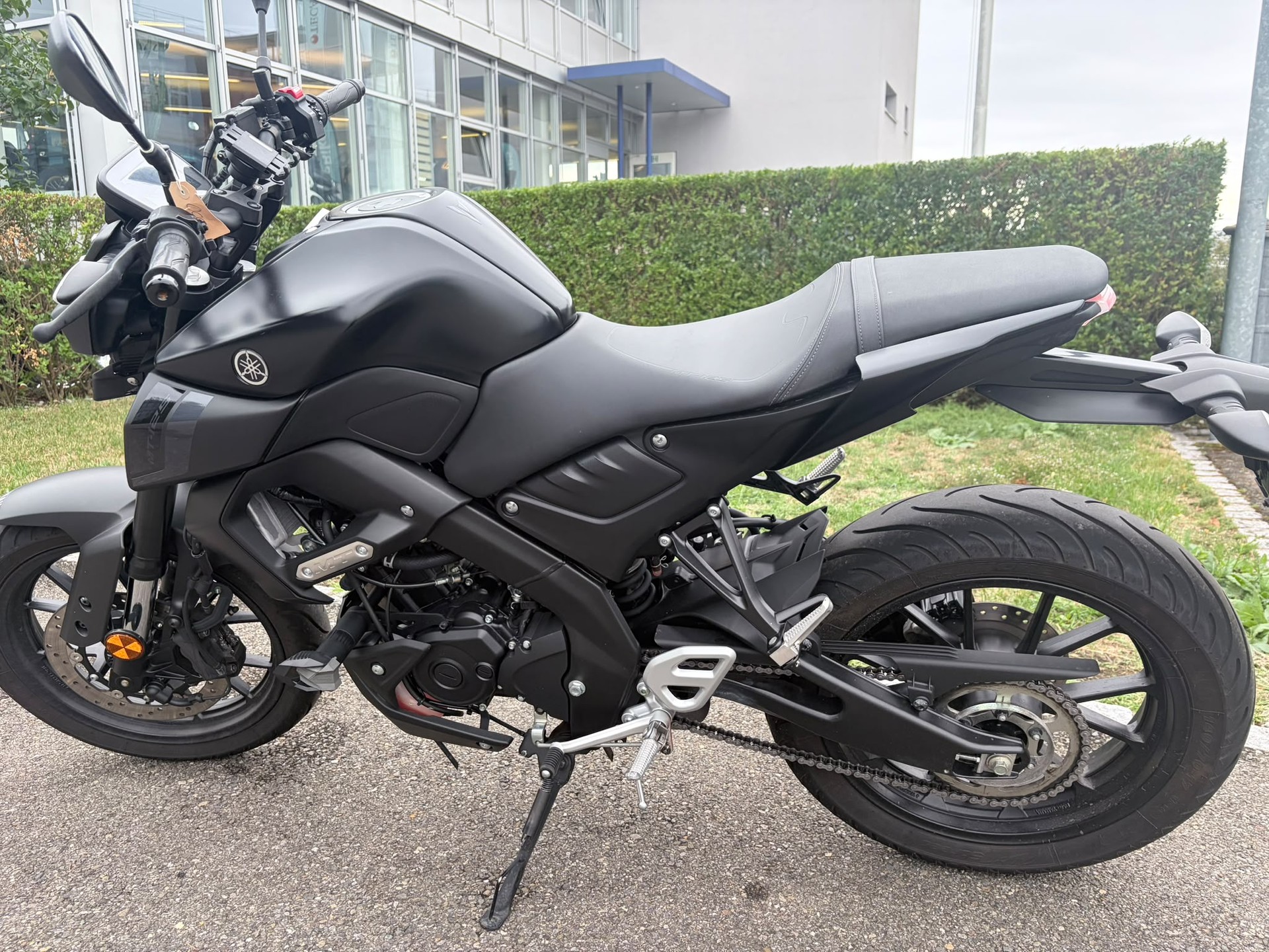 YAMAHA MT-125