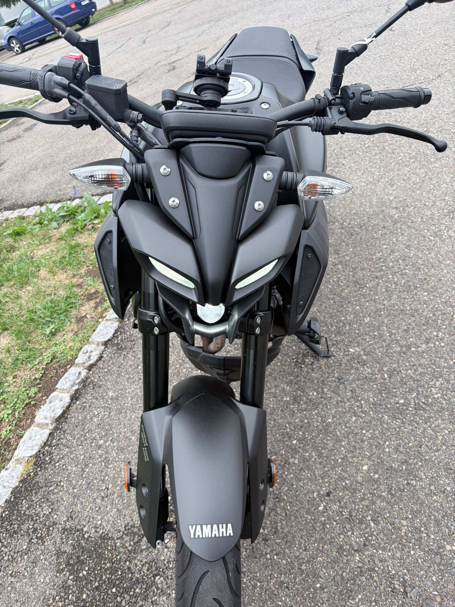 YAMAHA MT-125-showroom-element-2