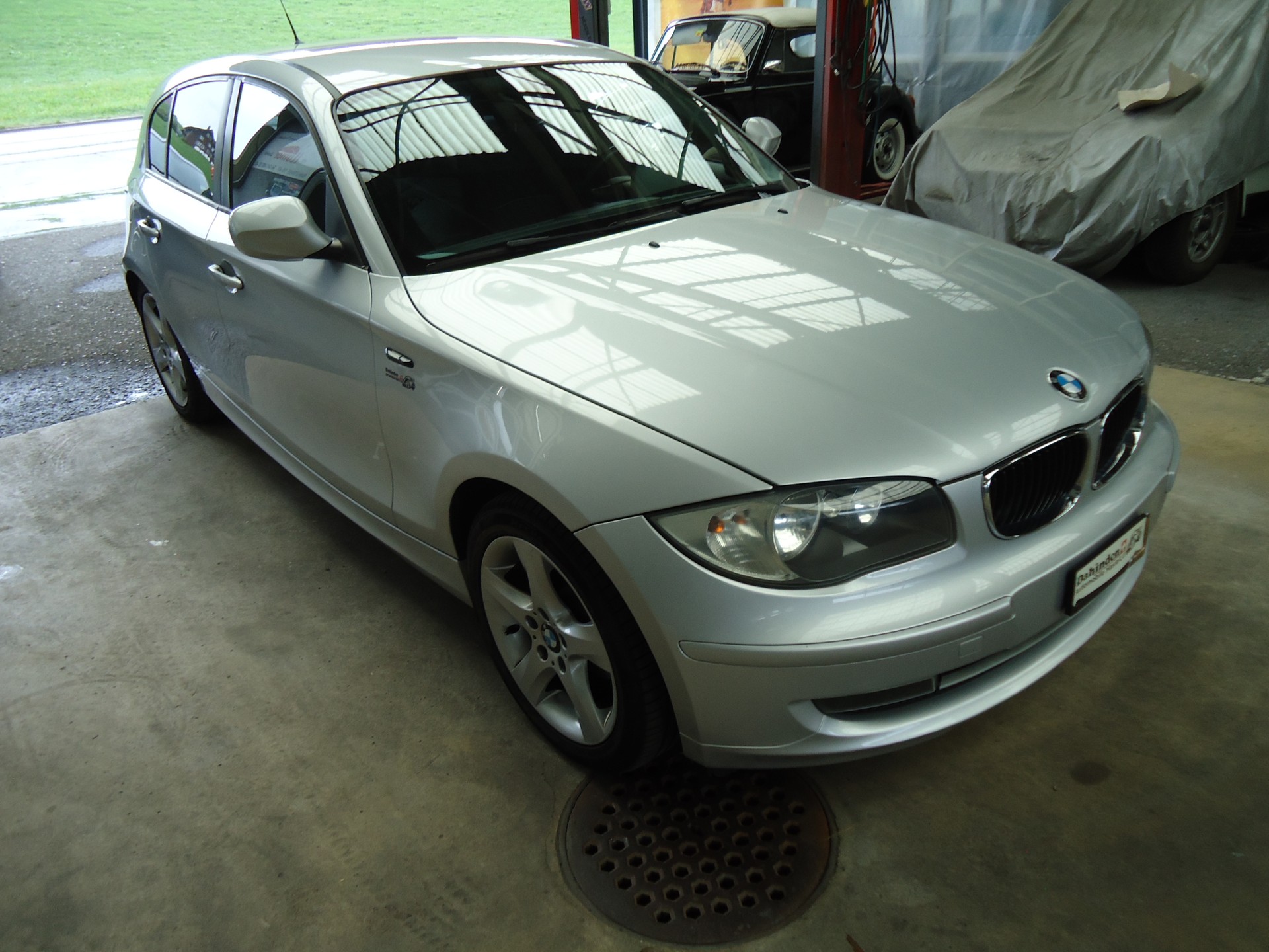 BMW 116i-image-1