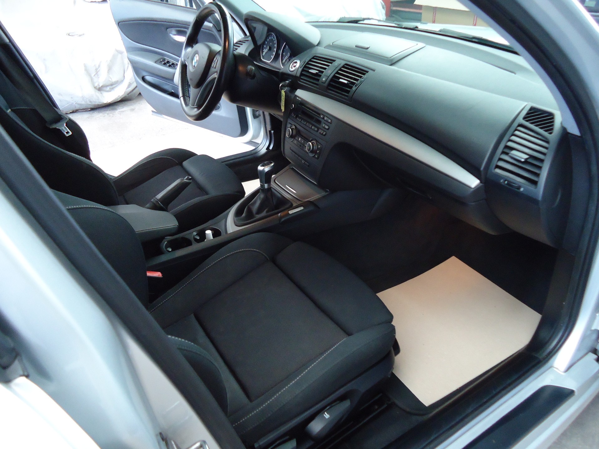 BMW 116i-image-6