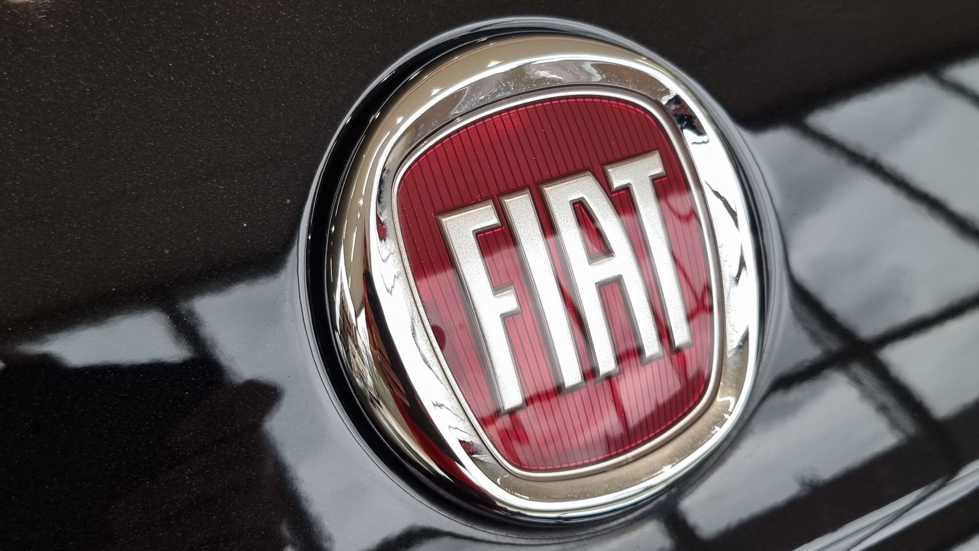 FIAT 500 C 1.0 Hybrid Dolcevita-image-22