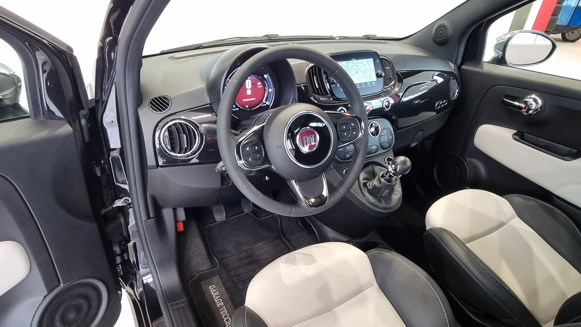 FIAT 500 C 1.0 Hybrid Dolcevita-image-21