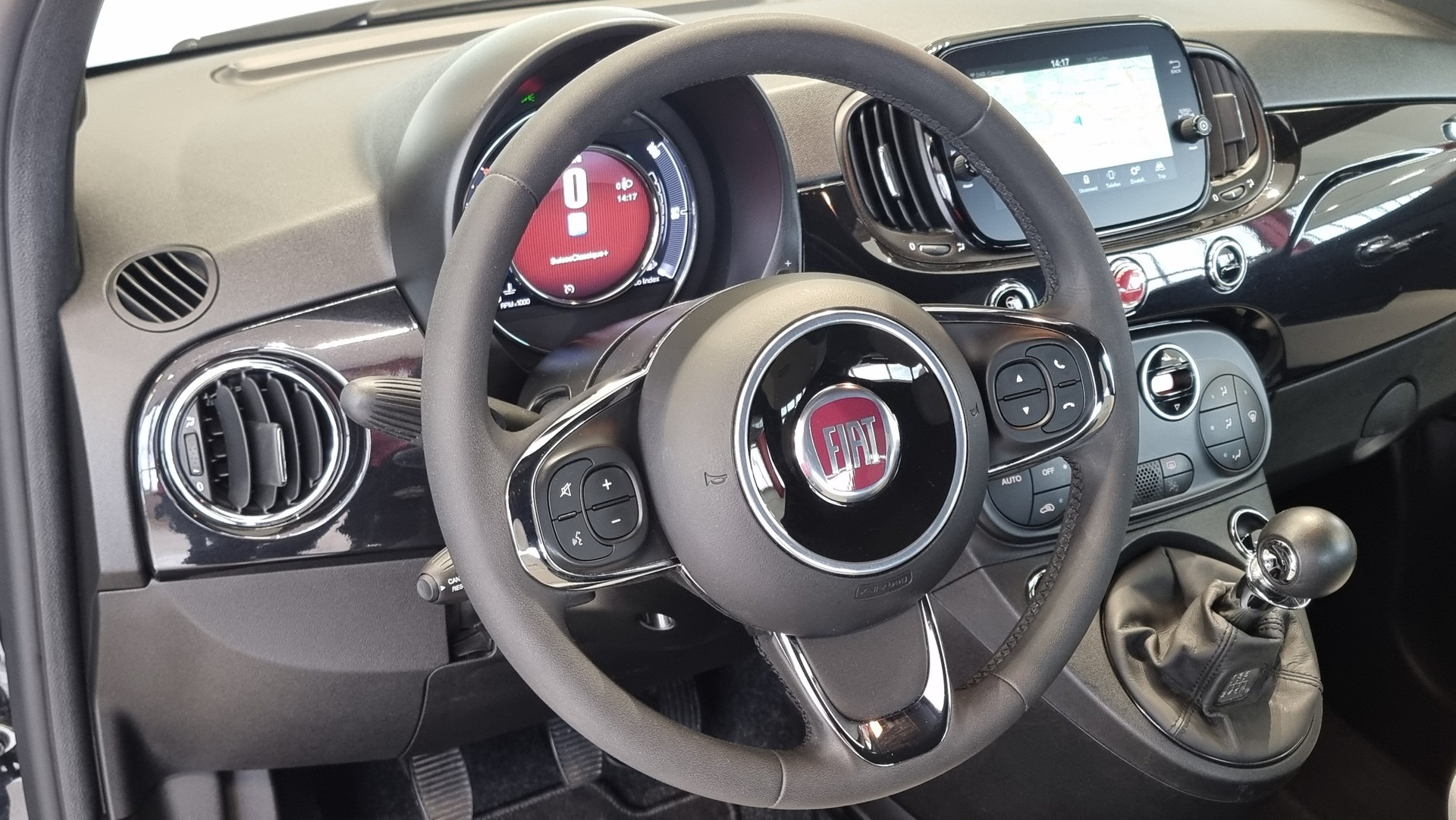 FIAT 500 C 1.0 Hybrid Dolcevita-image-13