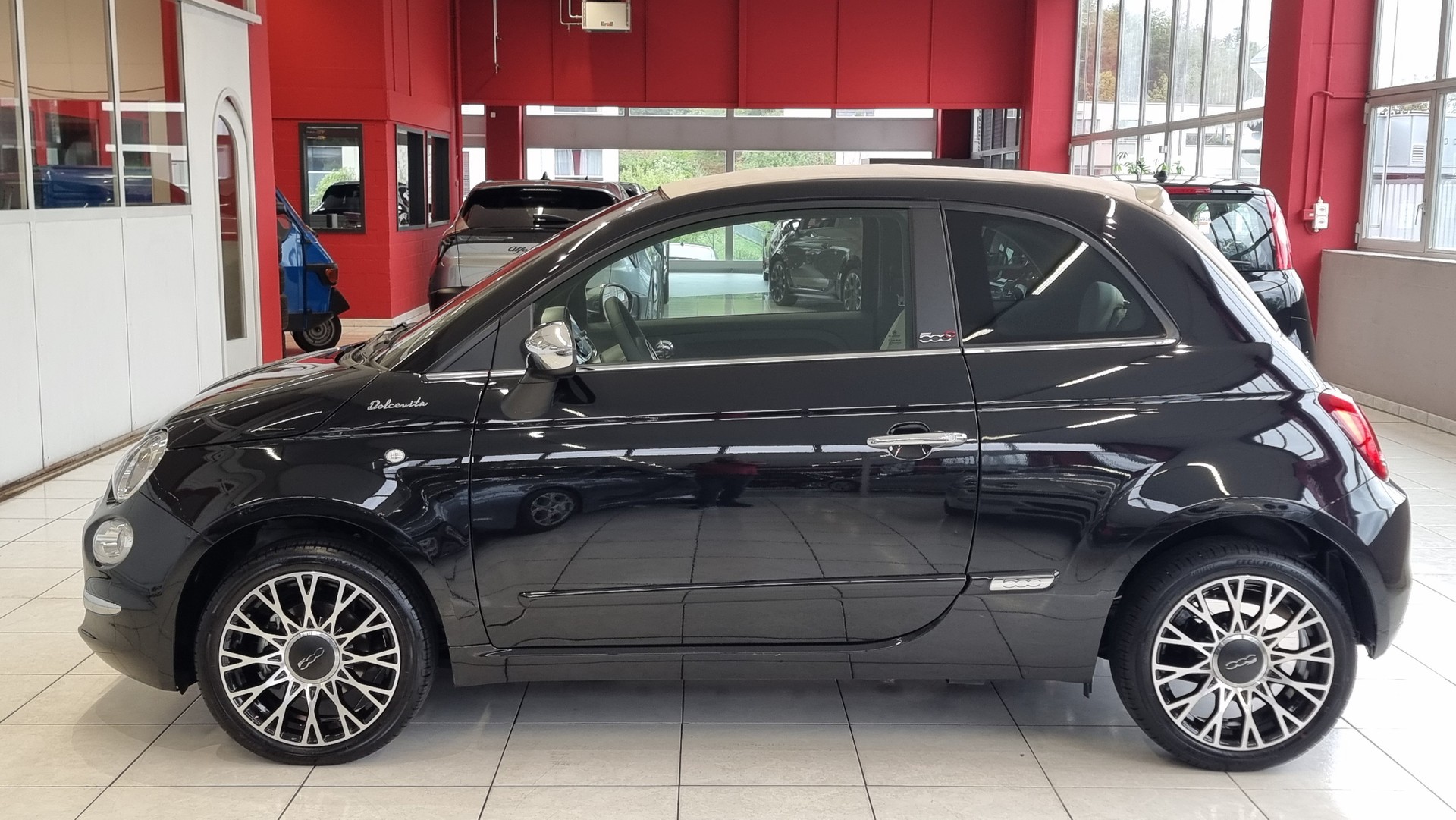 FIAT 500 C 1.0 Hybrid Dolcevita-image-1