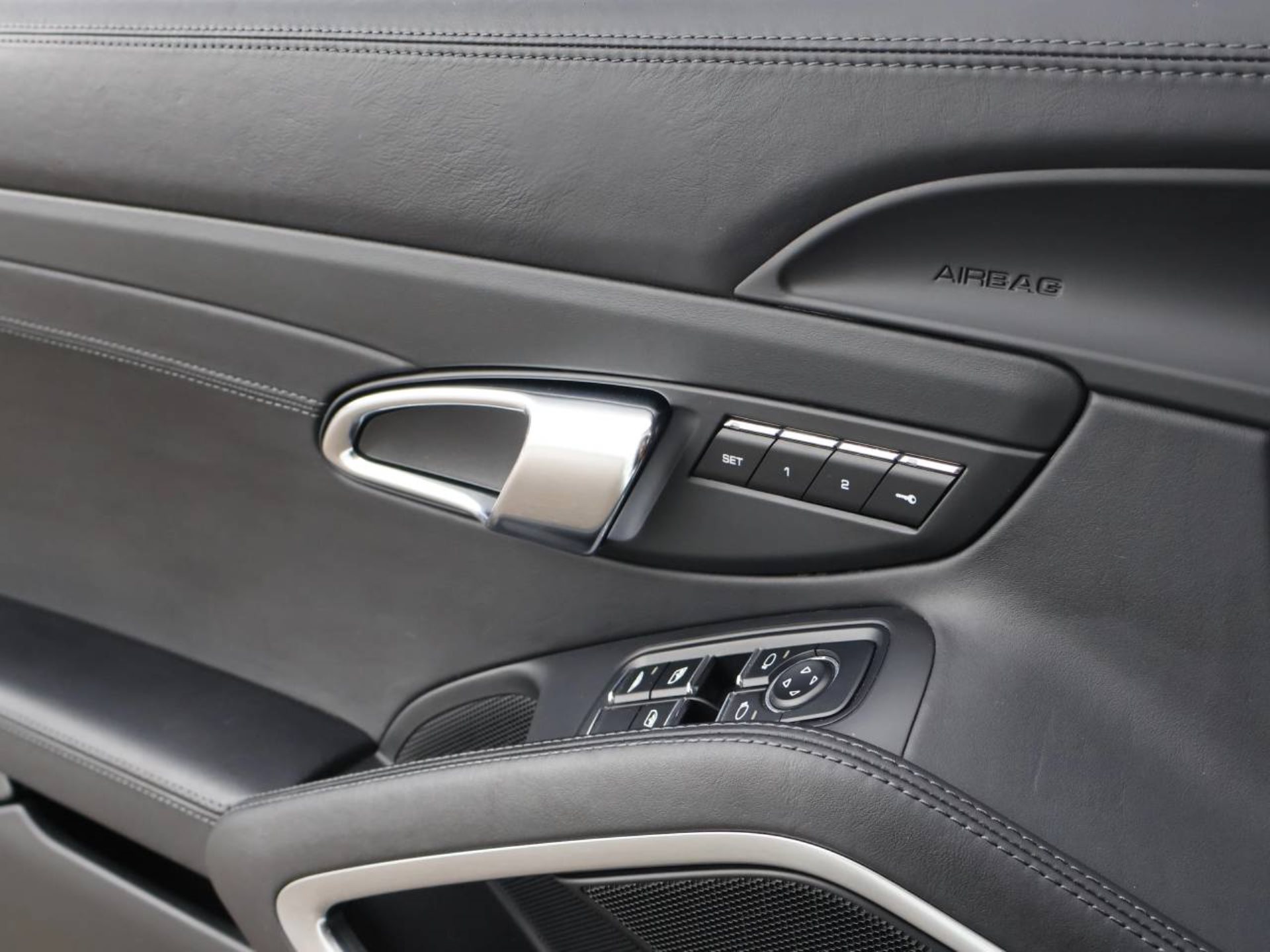 PORSCHE 911 Carrera S Cabriolet-image-17