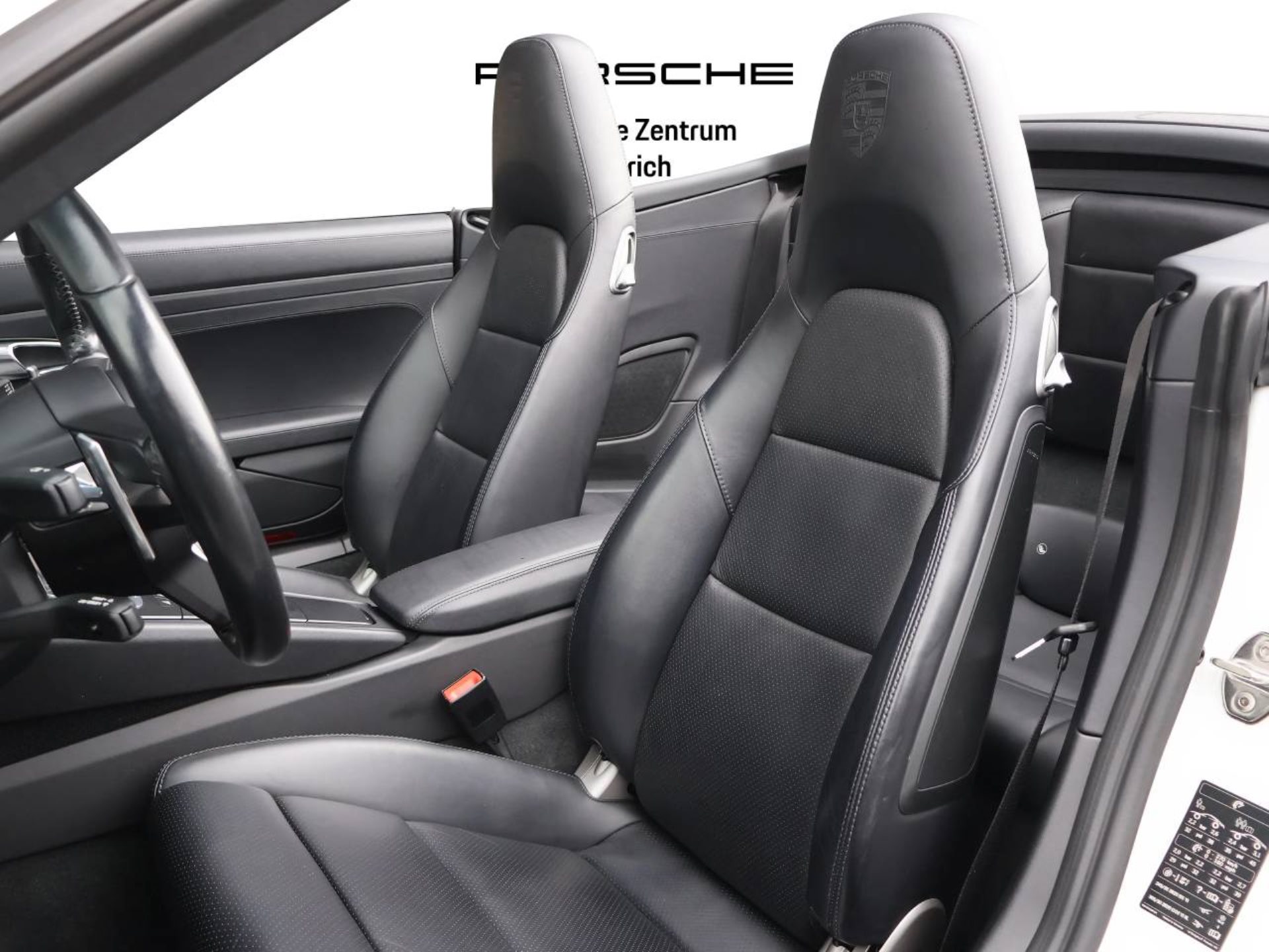 PORSCHE 911 Carrera S Cabriolet-image-4
