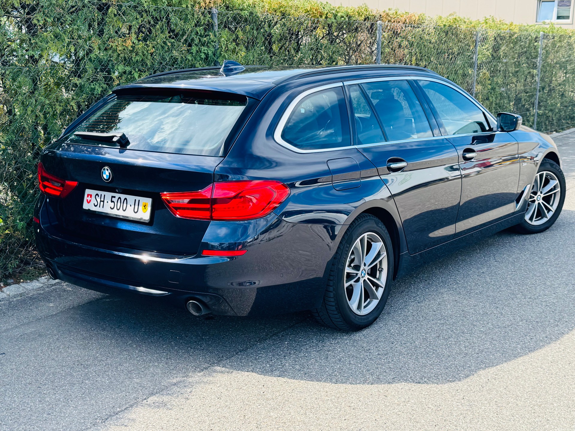 BMW 520d xDrive Touring Sport Line Steptronic-image-3