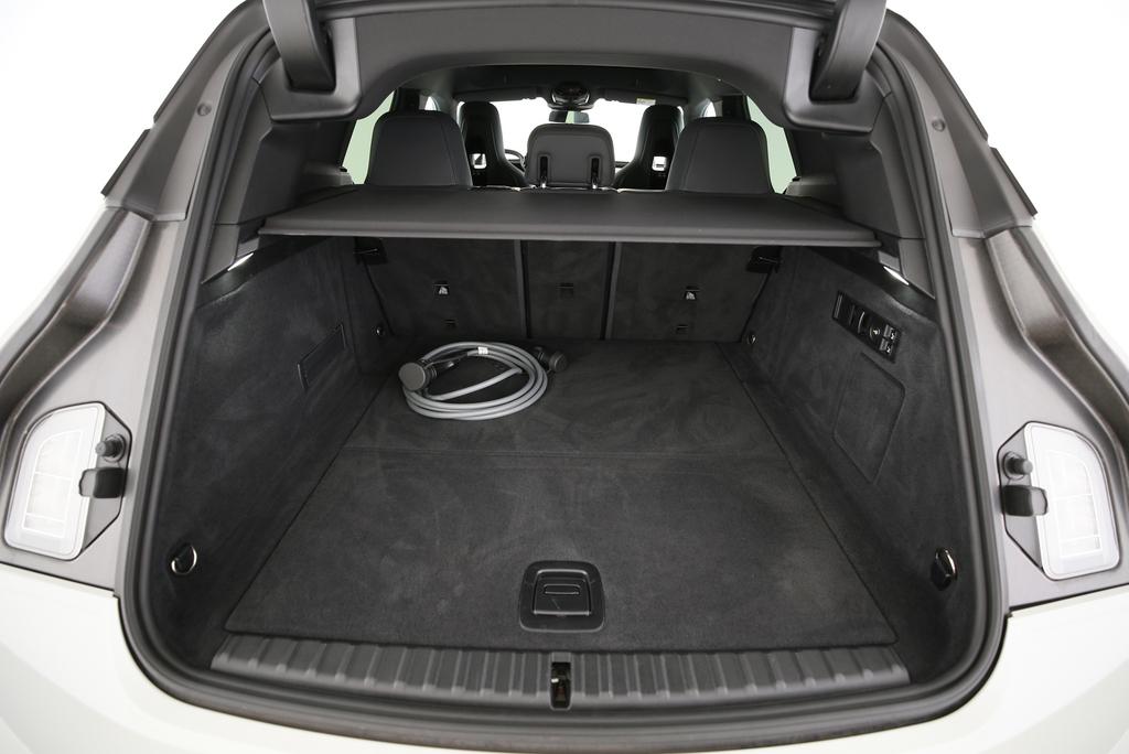 BMW iX xDrive40-image-14