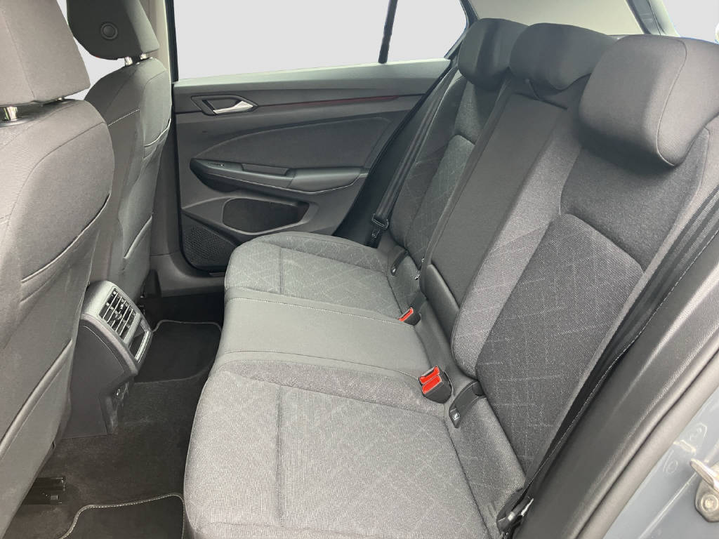 VW Golf VIII 1.0 TSI Life DSG-image-11