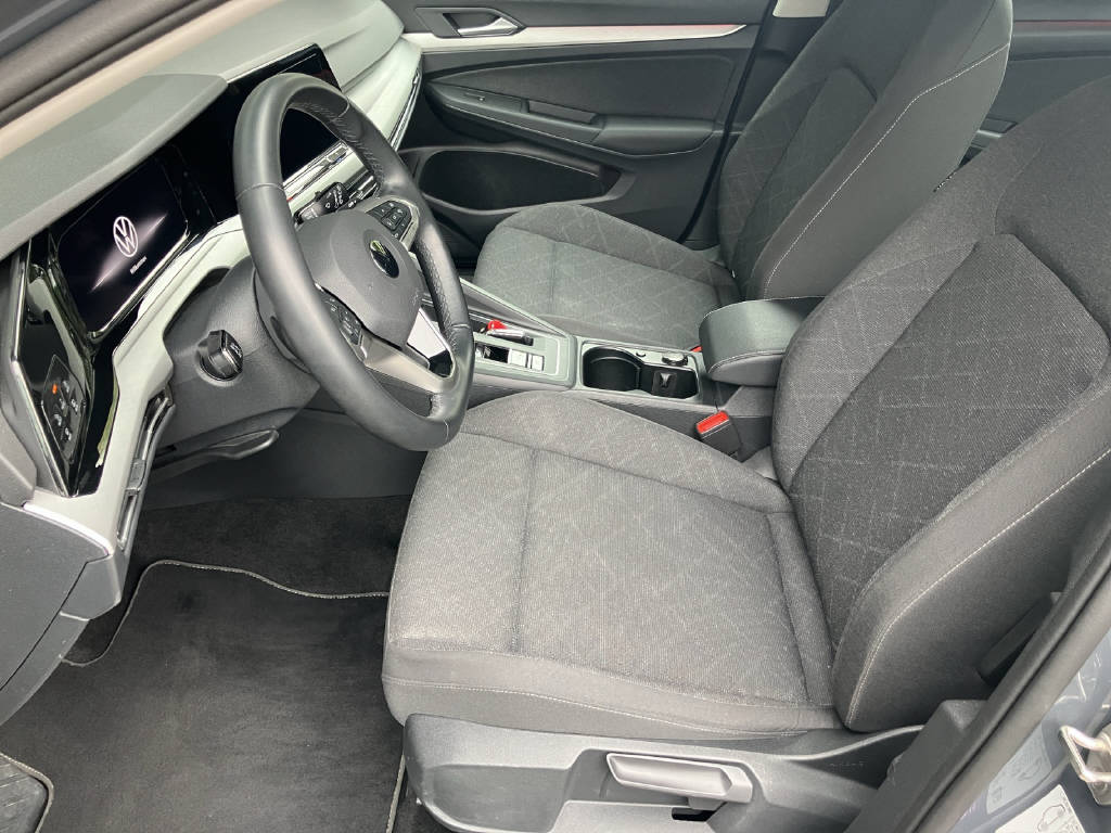 VW Golf VIII 1.0 TSI Life DSG-image-10