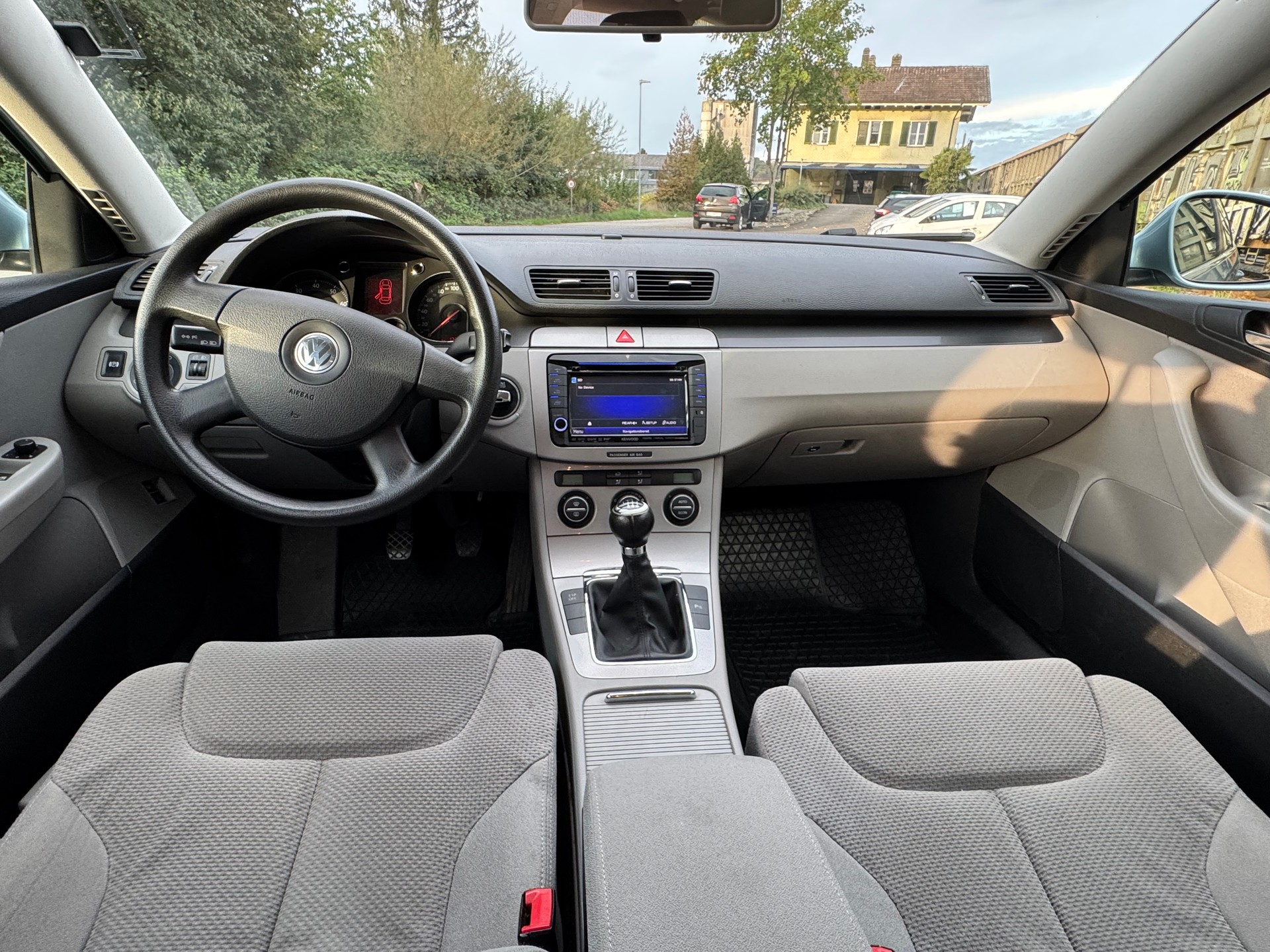 VW Passat Variant 2.0 FSI Comfortline-image-12