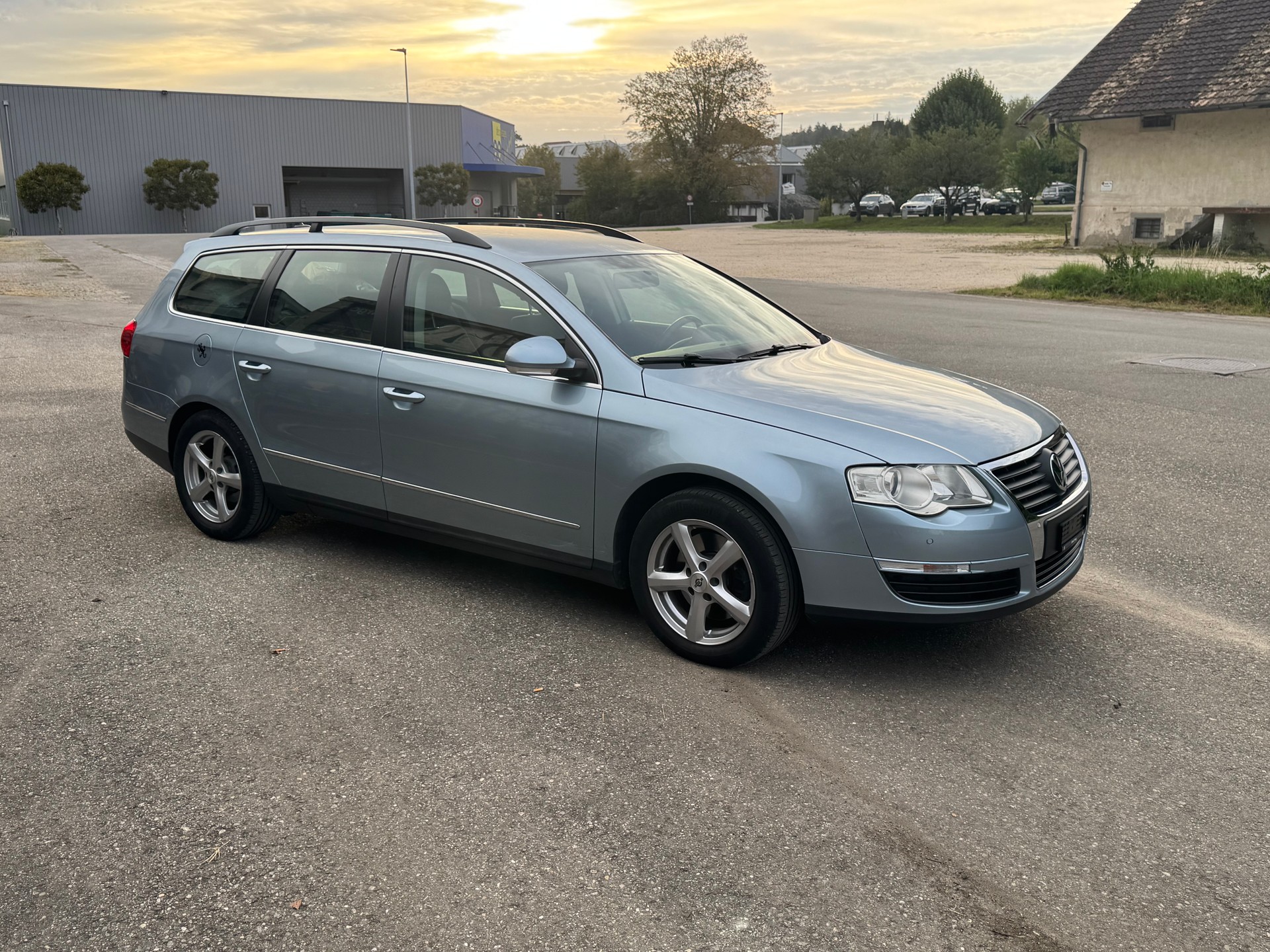 VW Passat Variant 2.0 FSI Comfortline-image-2