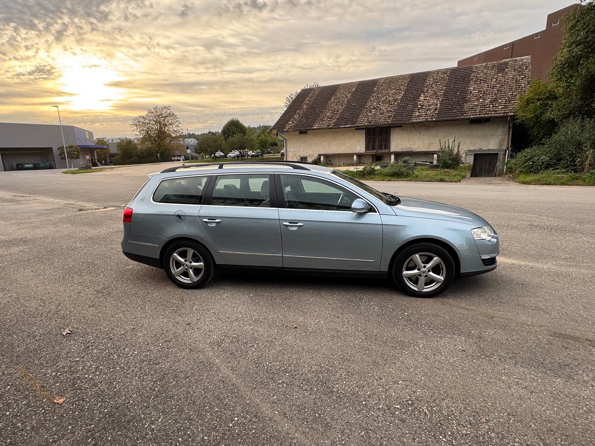 VW Passat Variant 2.0 FSI Comfortline-image-3