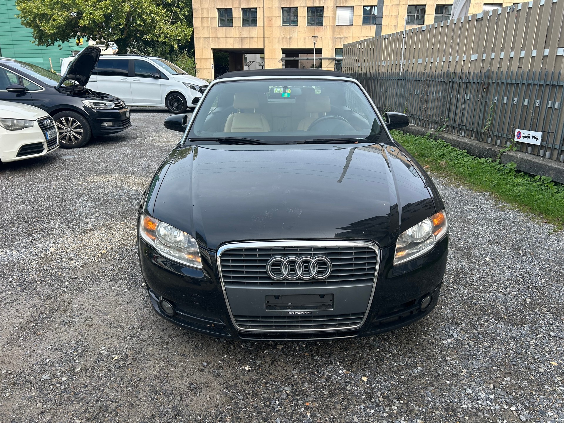 AUDI A4 Cabriolet 1.8 Turbo-image-0
