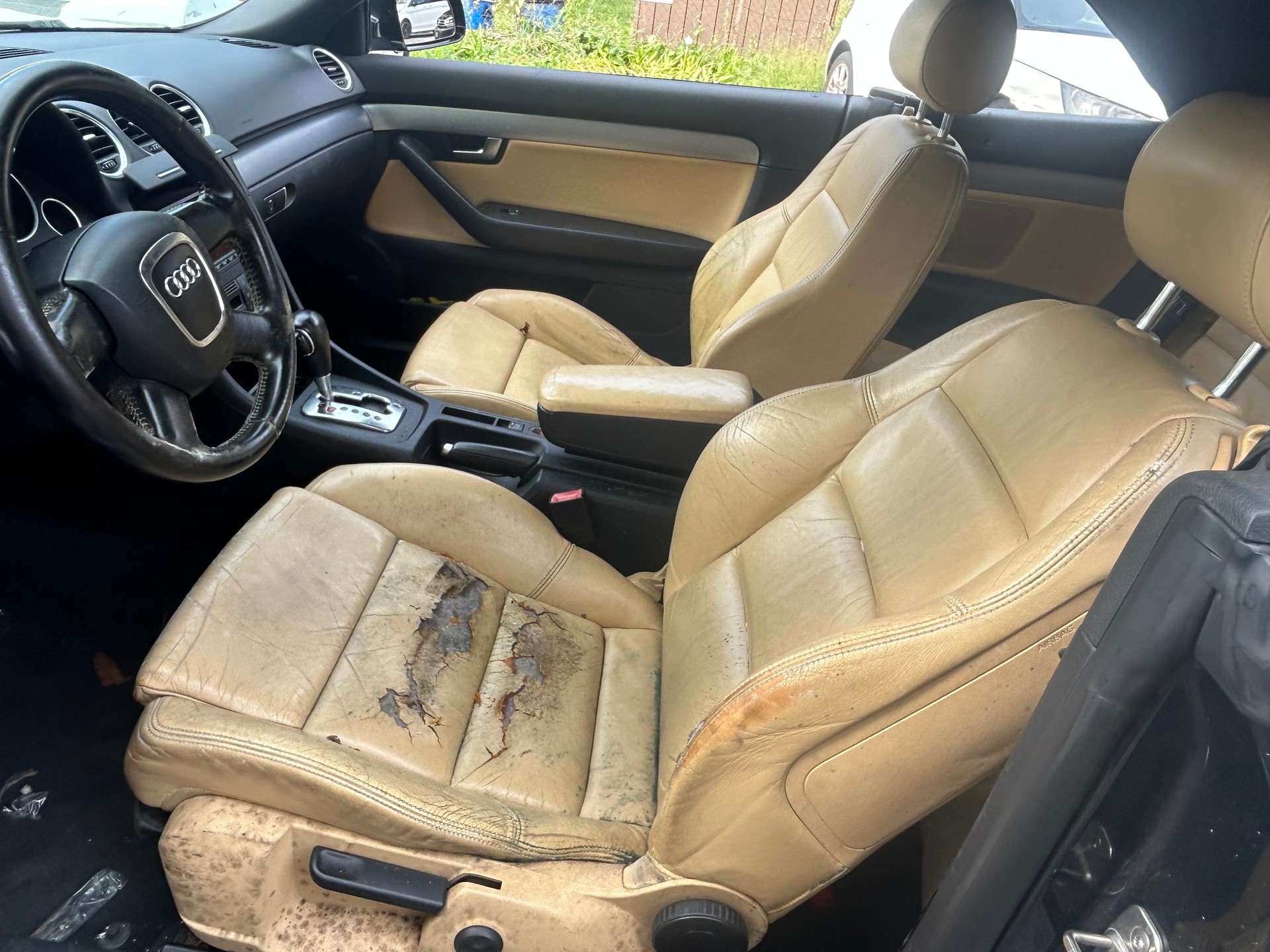 AUDI A4 Cabriolet 1.8 Turbo-image-6