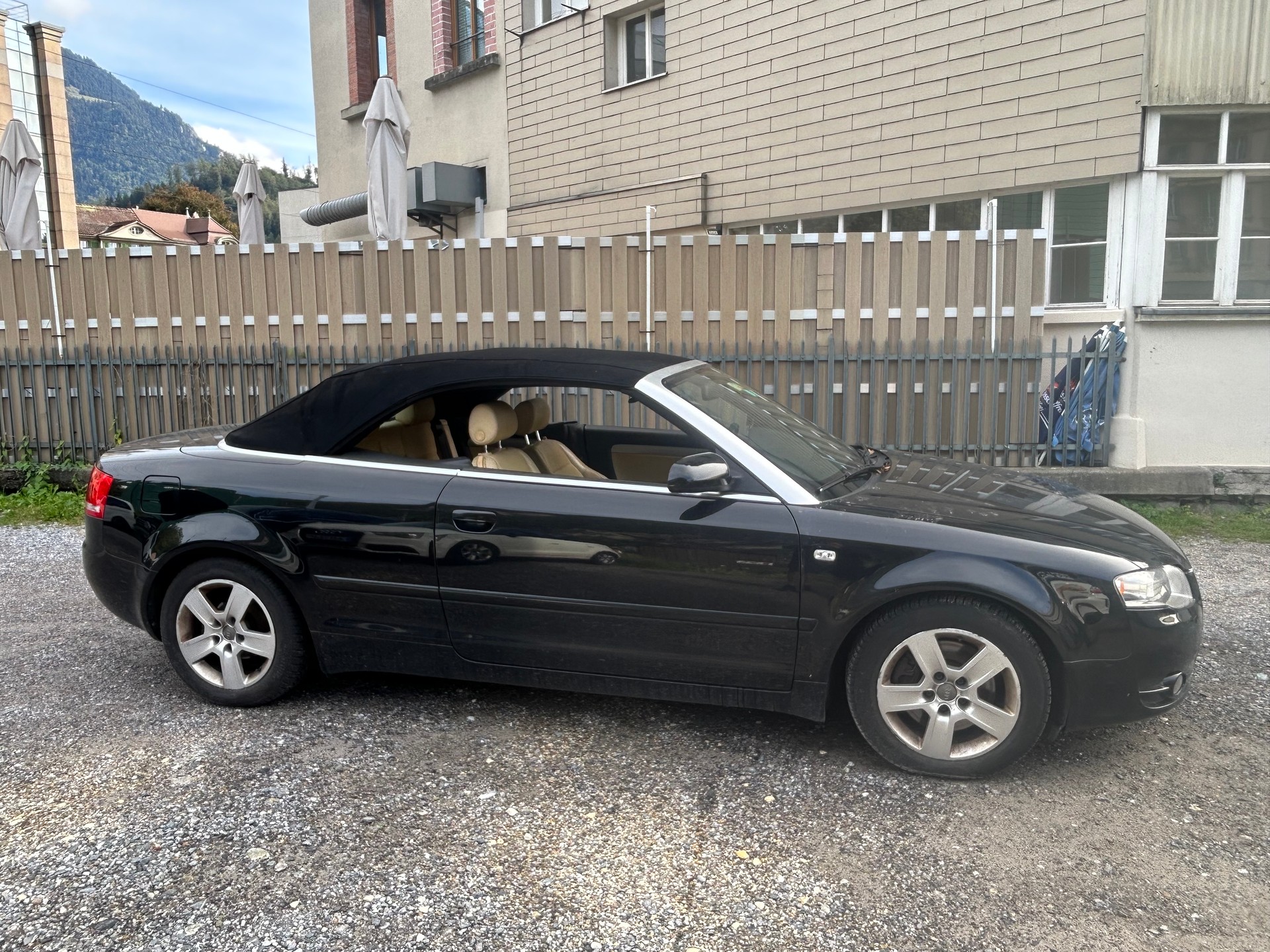 AUDI A4 Cabriolet 1.8 Turbo-image-3