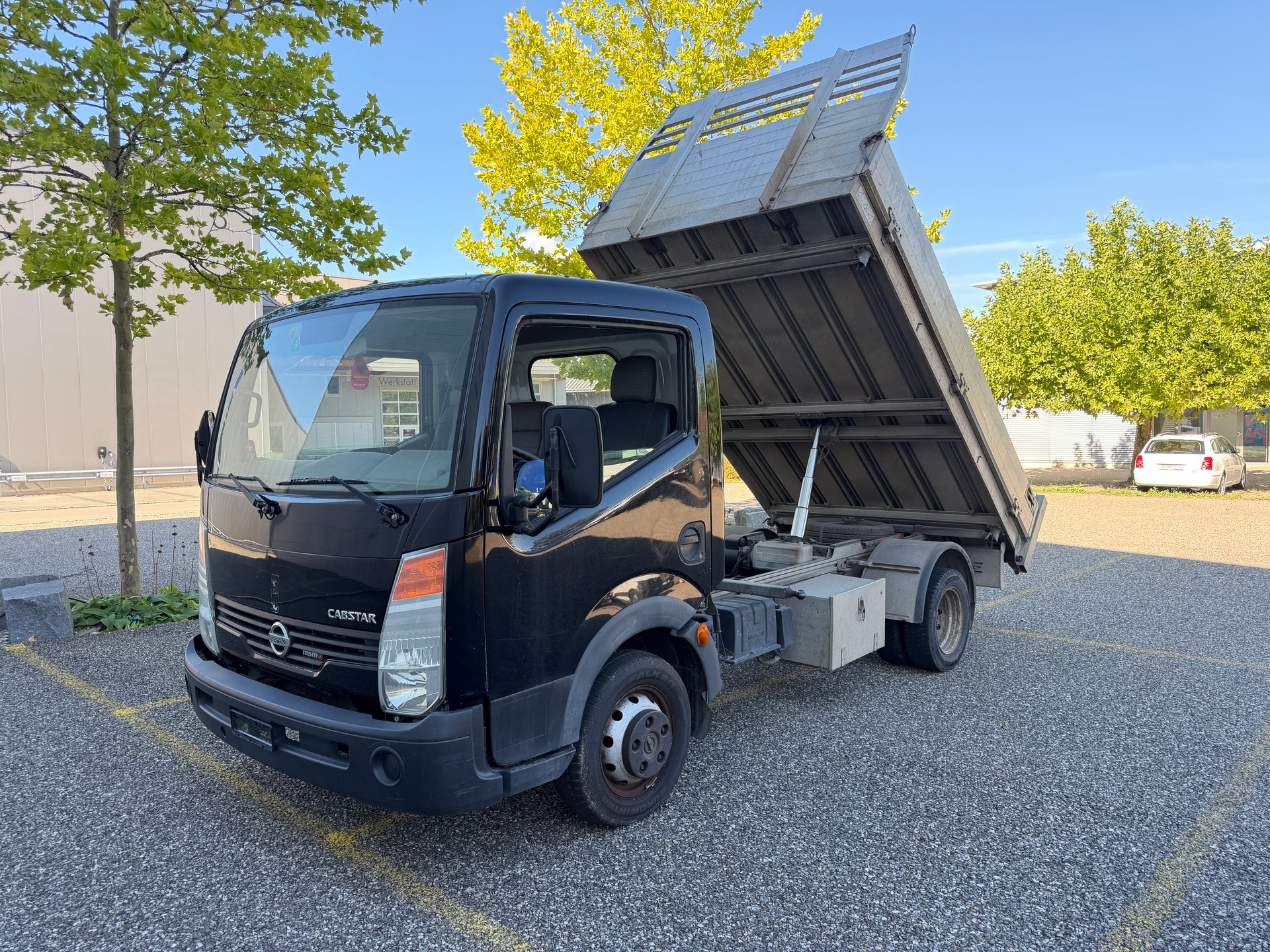 NISSAN Cabstar Basis (Pro) 35.13 3-seiten kipper-image-0