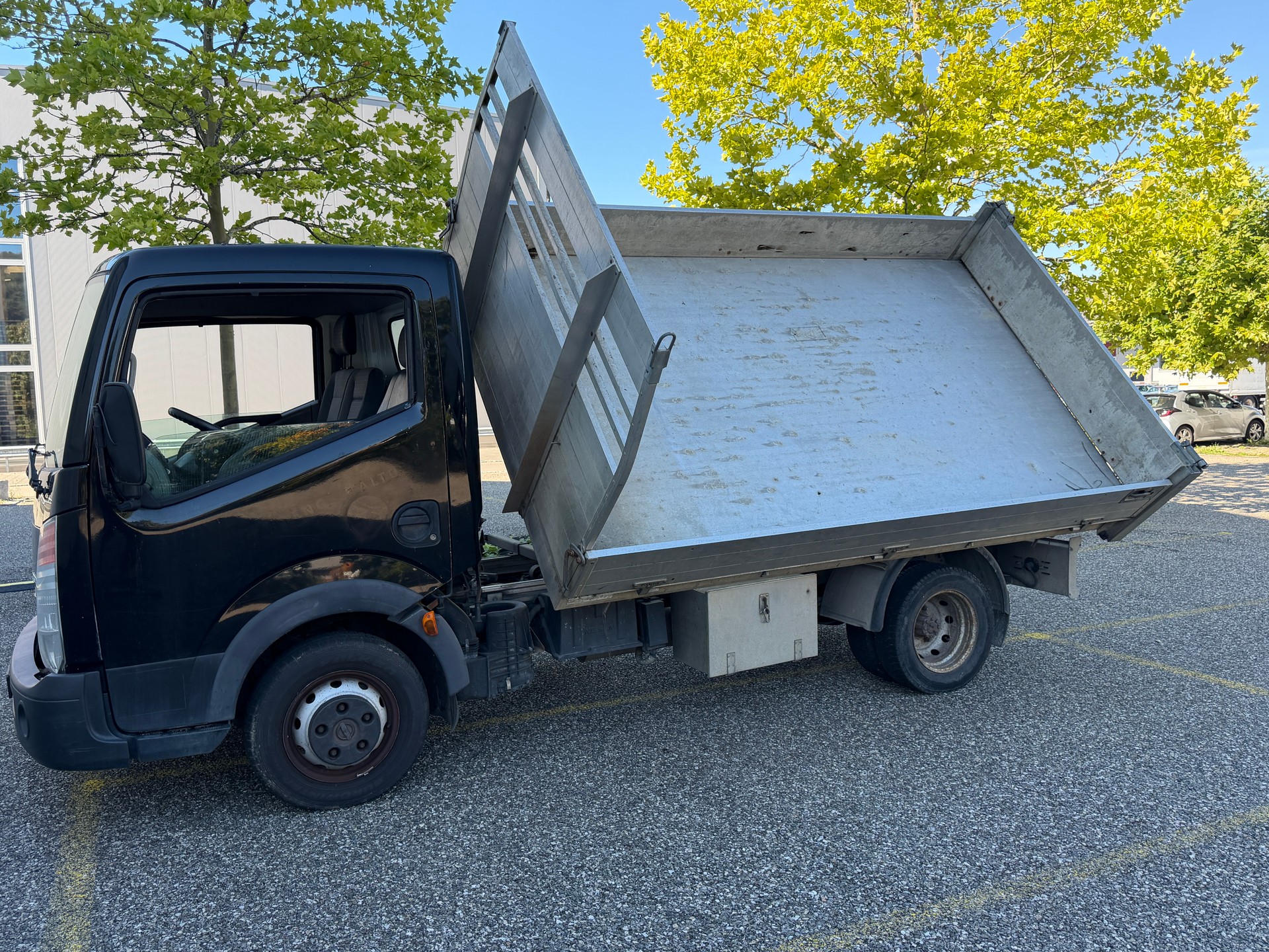 NISSAN Cabstar Basis (Pro) 35.13 3-seiten kipper-image-4