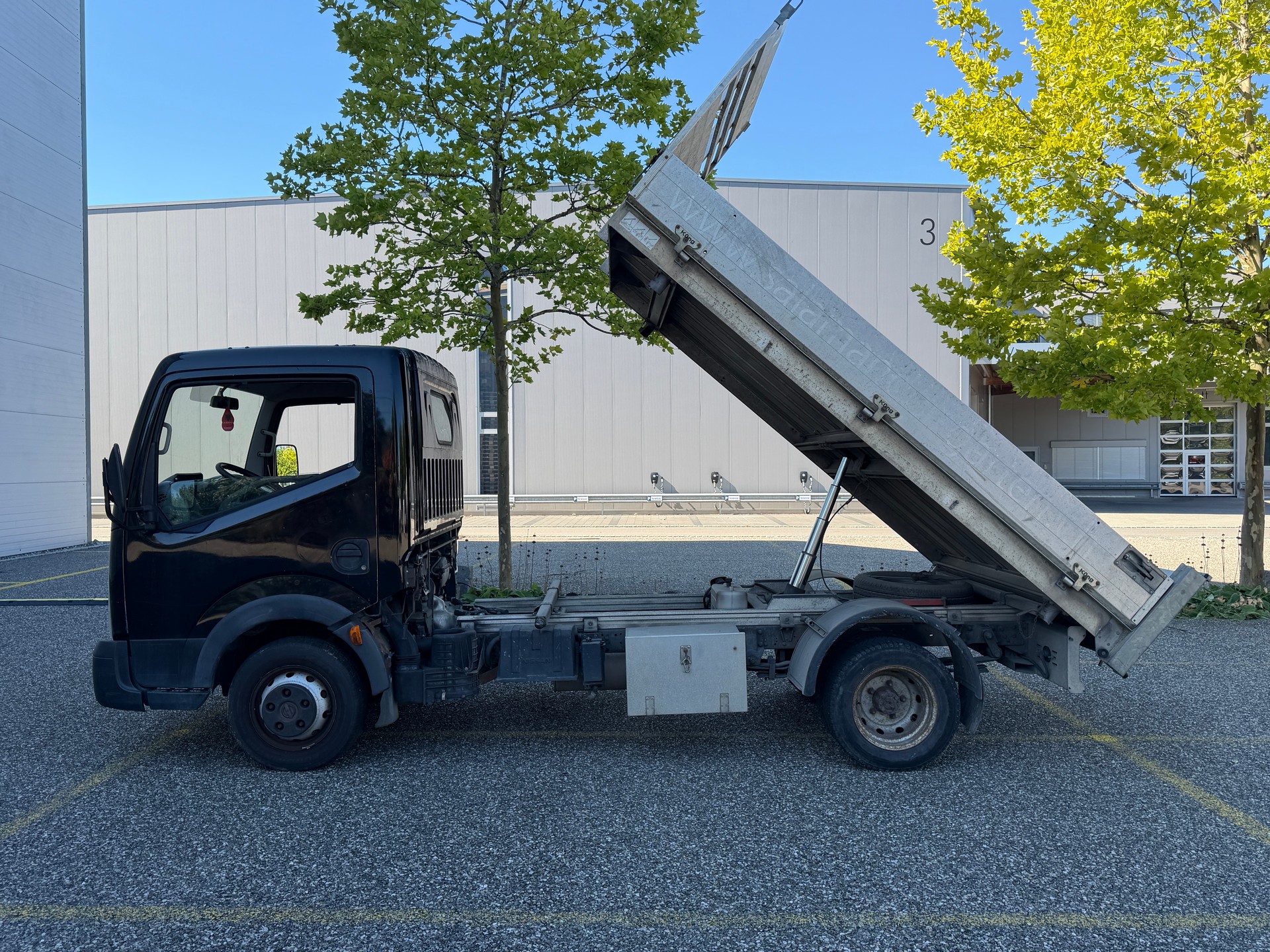 NISSAN Cabstar Basis (Pro) 35.13 3-seiten kipper-image-3