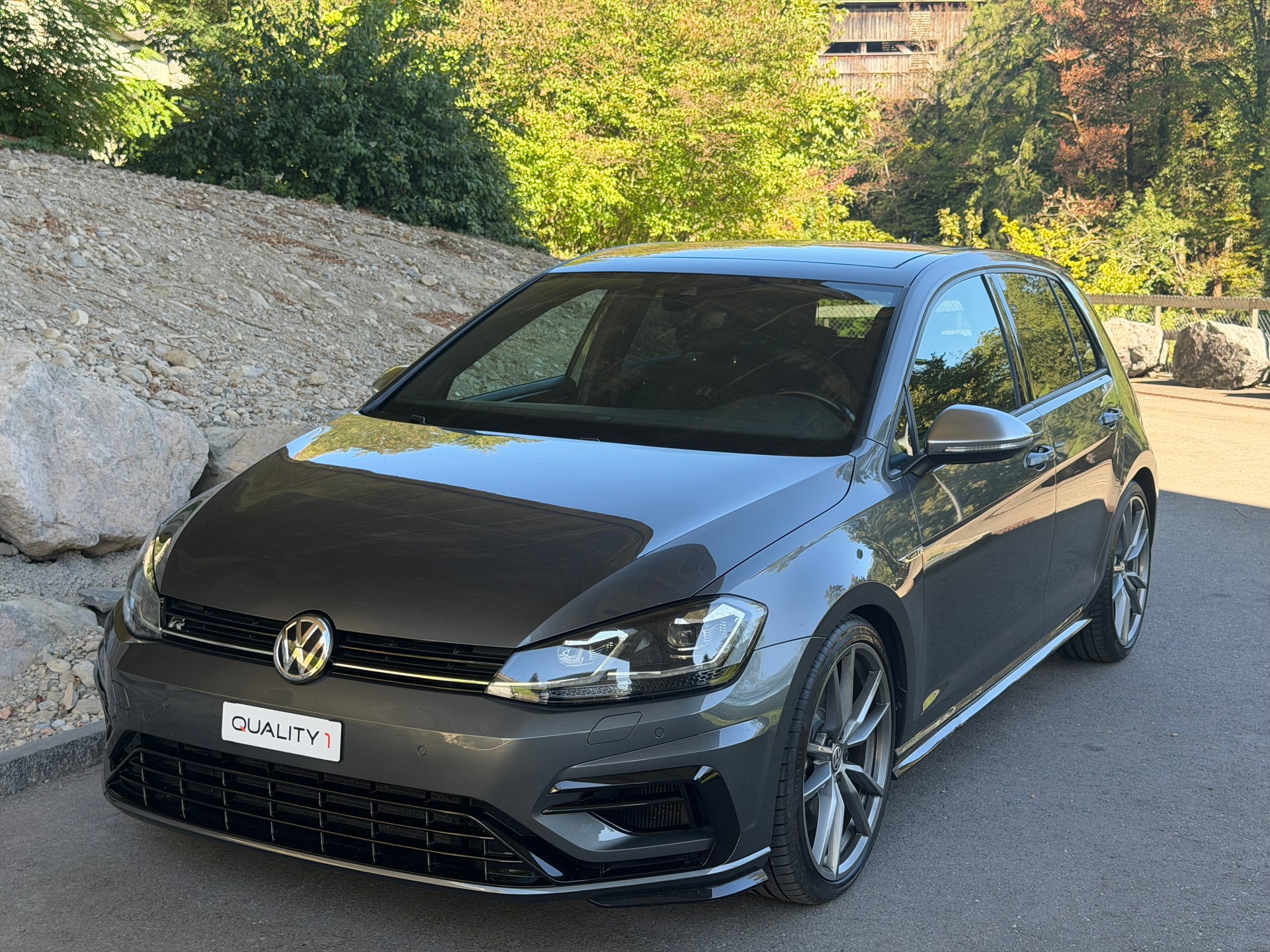 VW Golf 2.0 TSI R 4Motion DSG-image-0