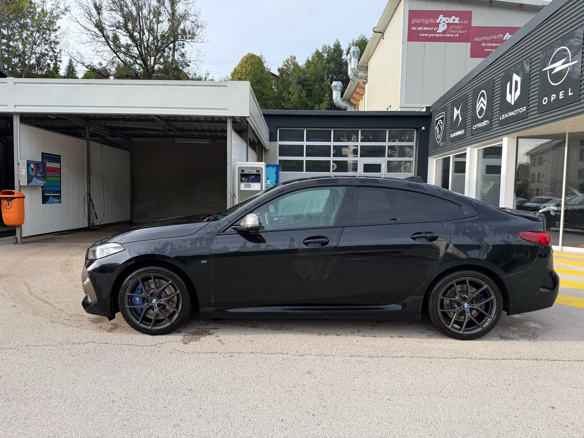 BMW M235i xDrive-image-1