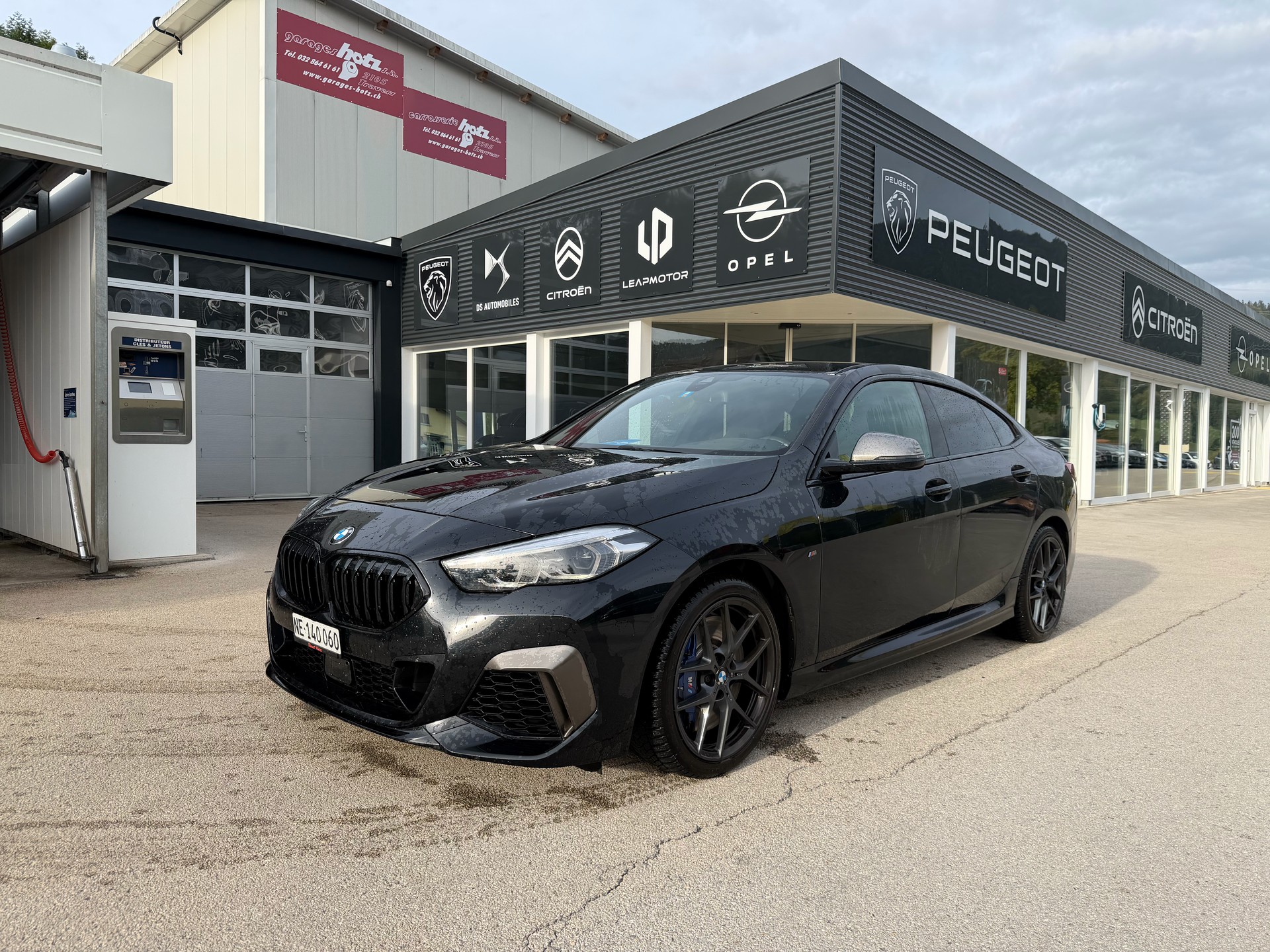 BMW M235i xDrive-image-0