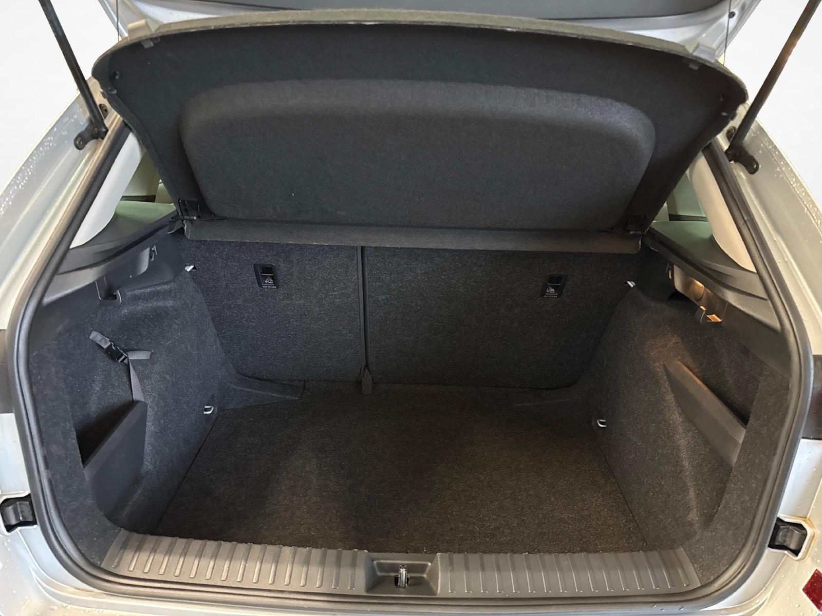 SKODA Kamiq 1.0 TSI Selection DSG-image-11