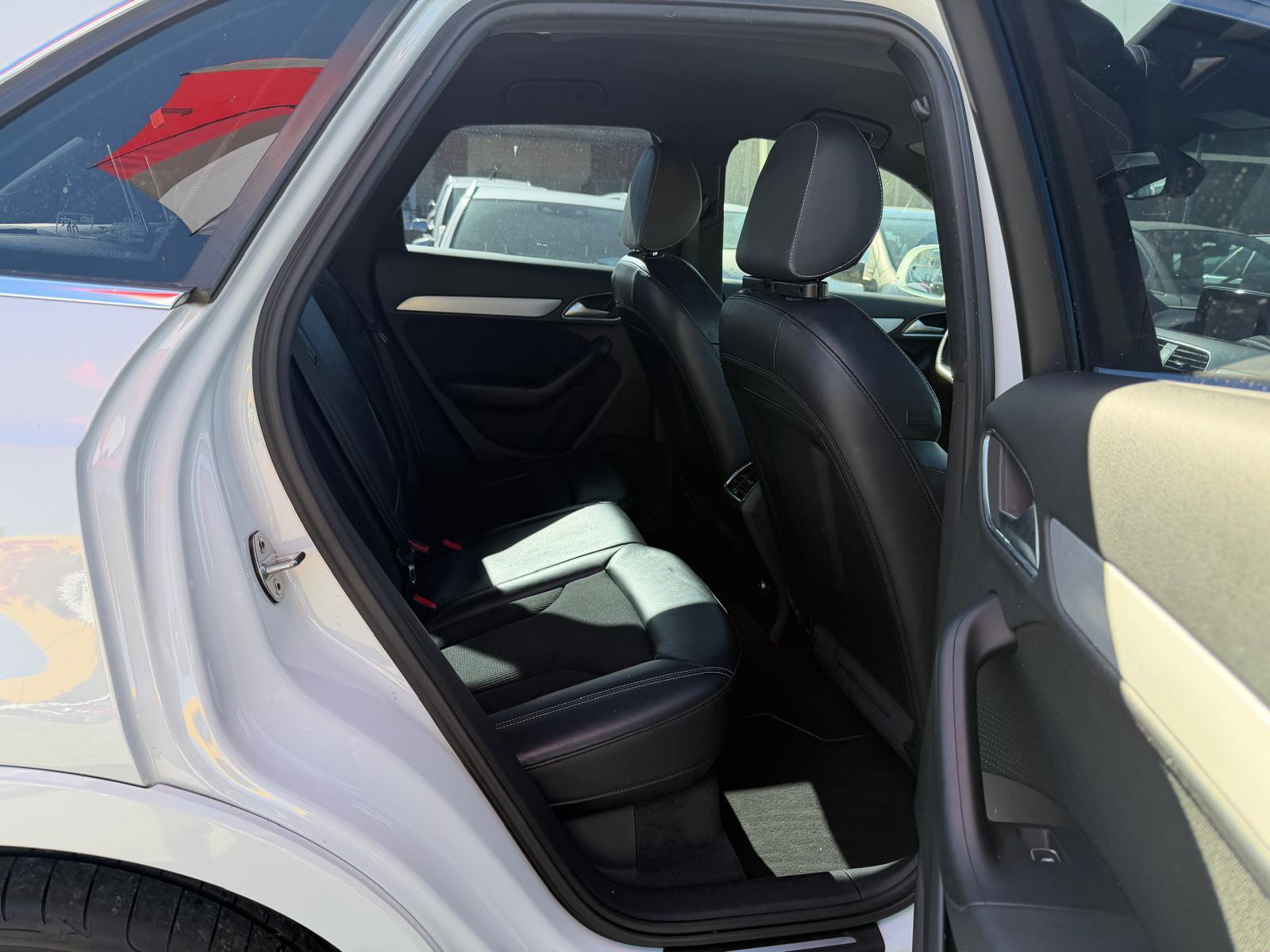 AUDI Q3 2.0 TDI S-Line qu. S-Tronic-image-11