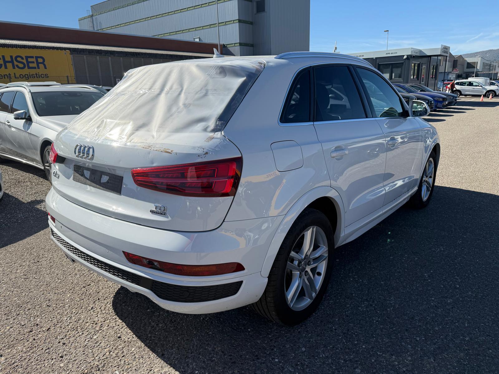 AUDI Q3 2.0 TDI S-Line qu. S-Tronic-image-4