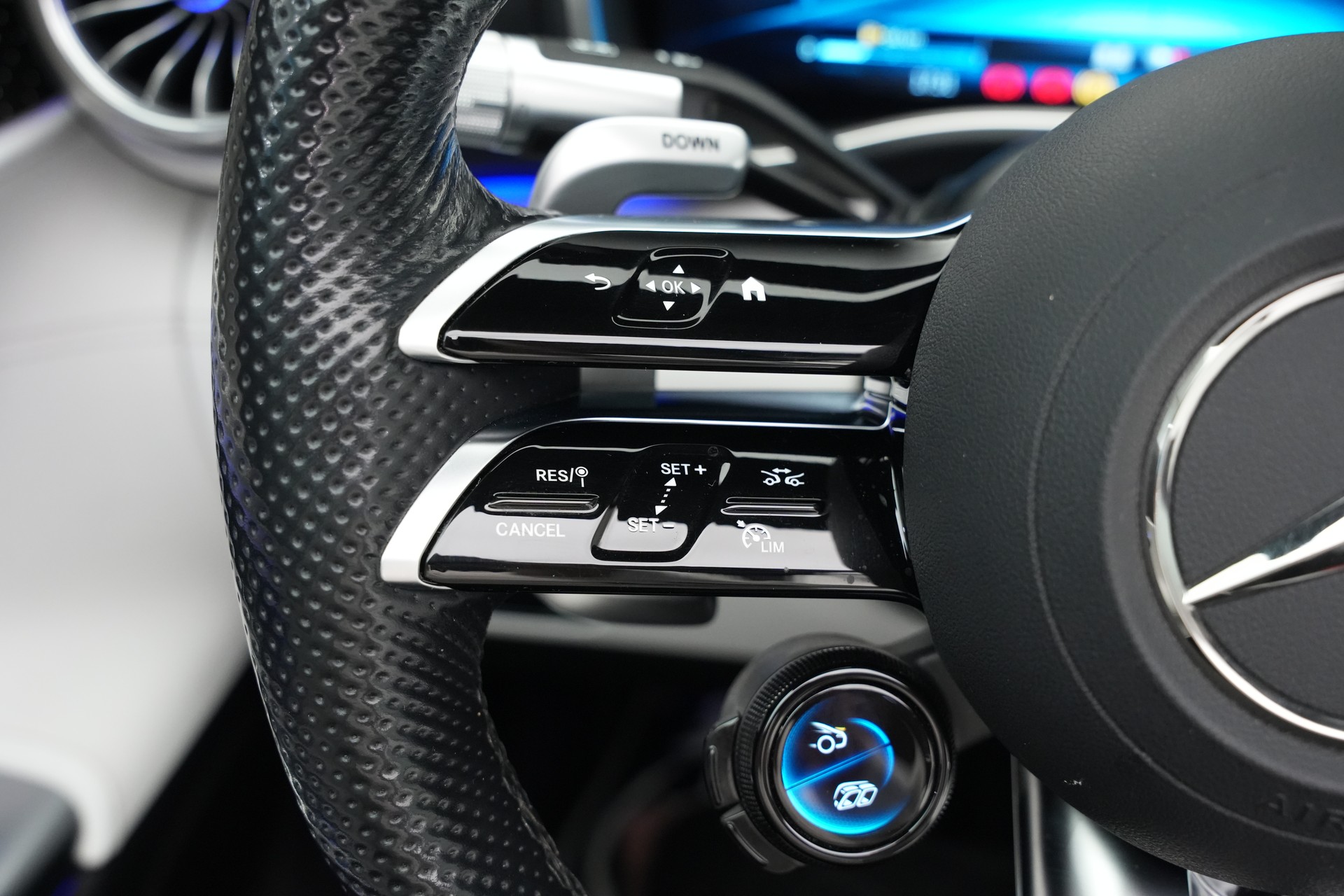 MERCEDES-BENZ AMG SL 63 4M Speedshift MCT *Designo Mattlackierung*-image-30
