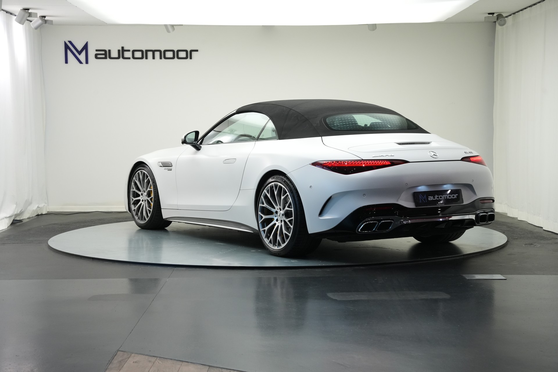 MERCEDES-BENZ AMG SL 63 4M Speedshift MCT *Designo Mattlackierung*-image-11