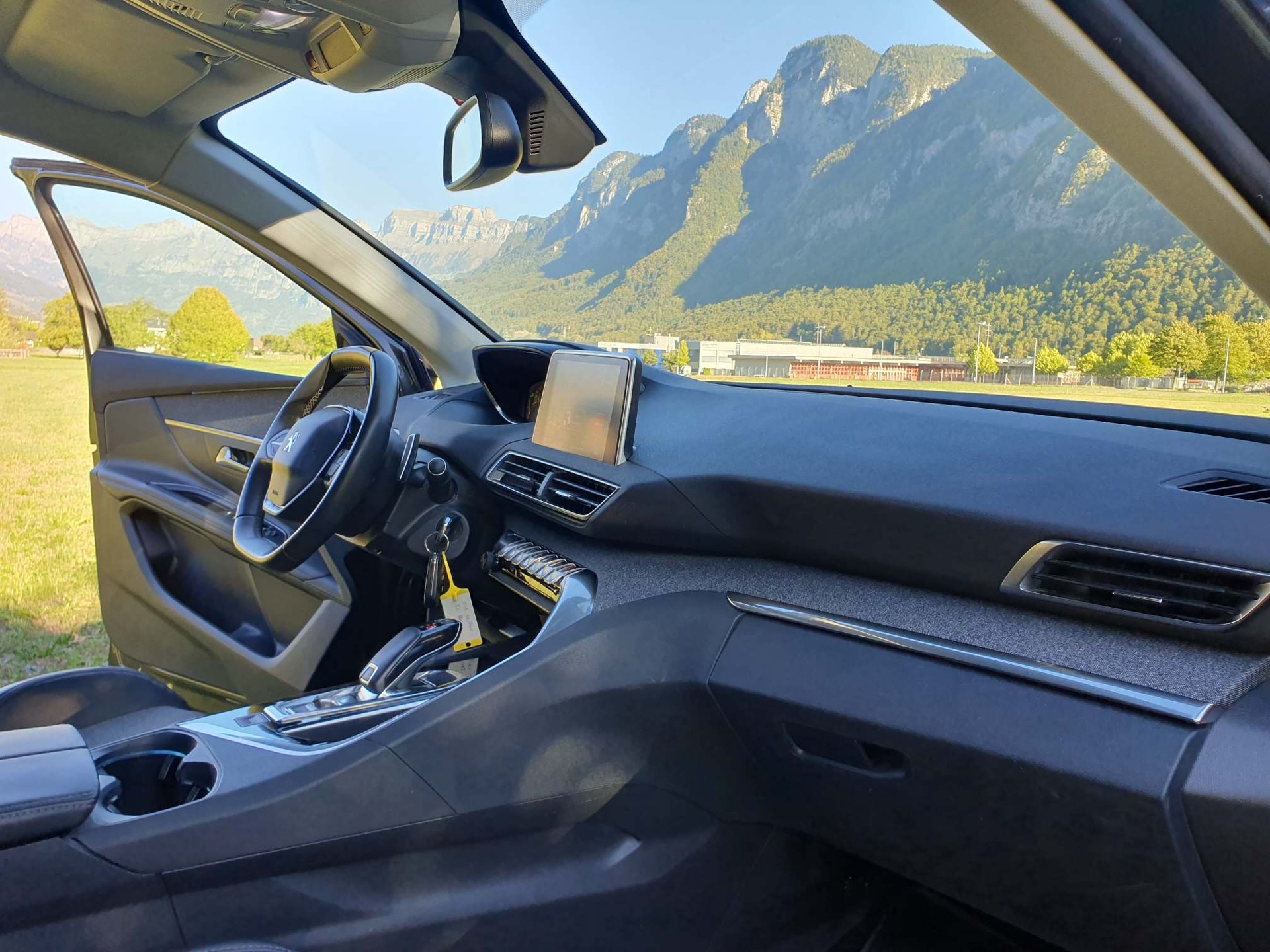 PEUGEOT 3008 1.6 BlueHDi Allure-image-14