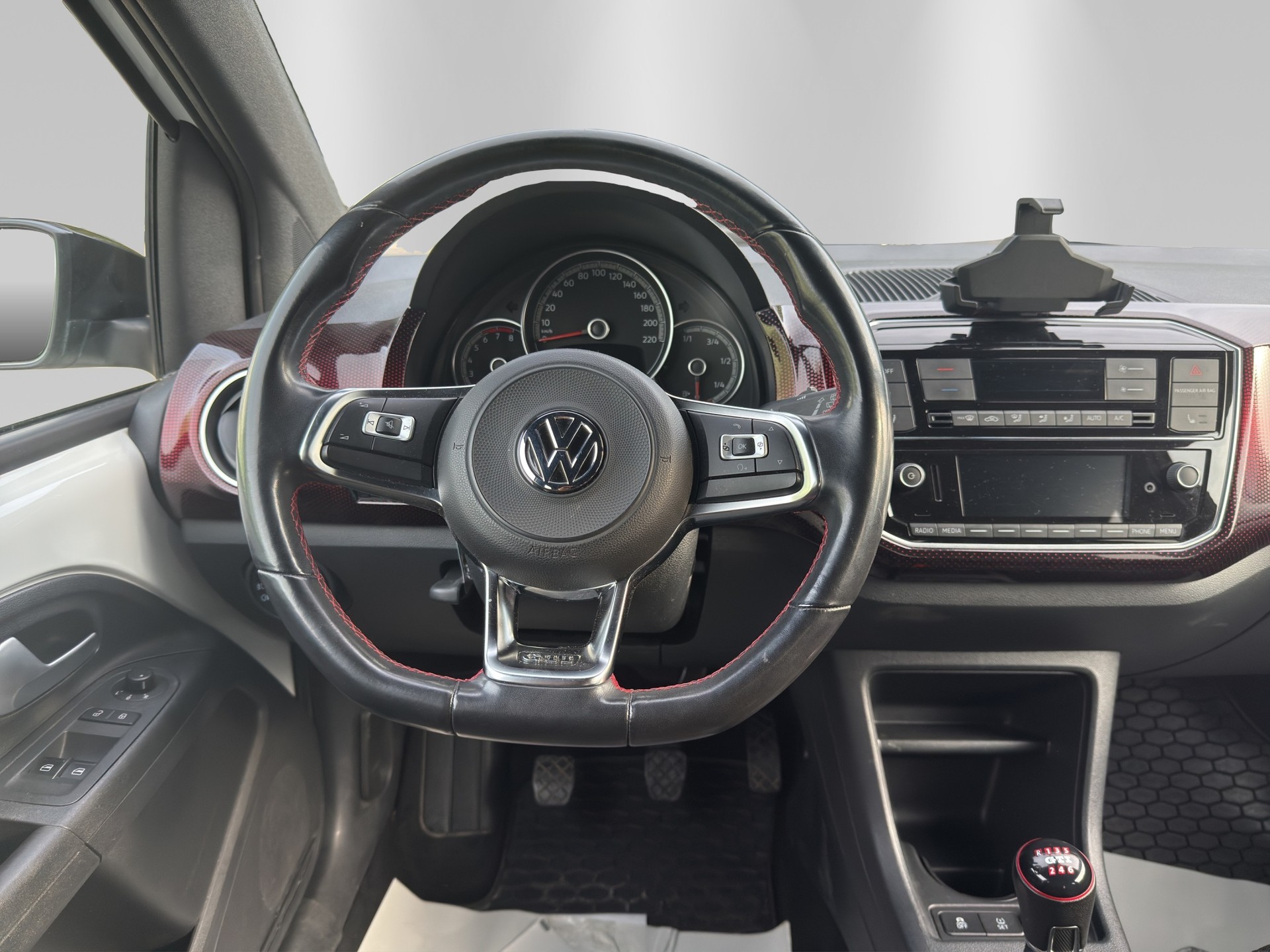 VW Up 1.0 TSI GTI-image-8