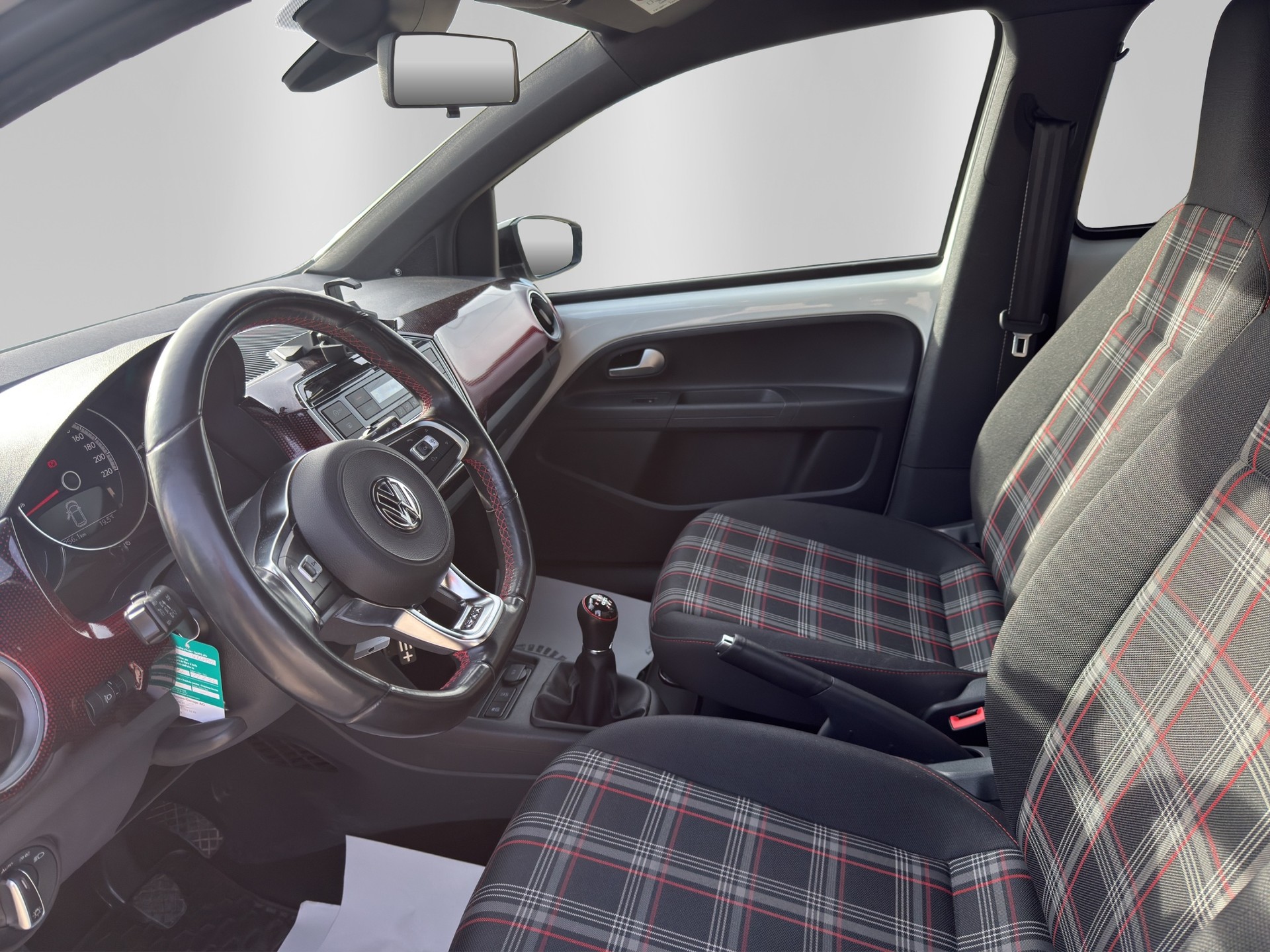 VW Up 1.0 TSI GTI-image-6