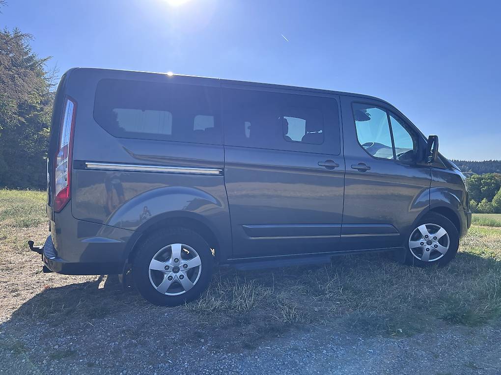 FORD Tourneo Custom 290 L1H1 Sport-image-2