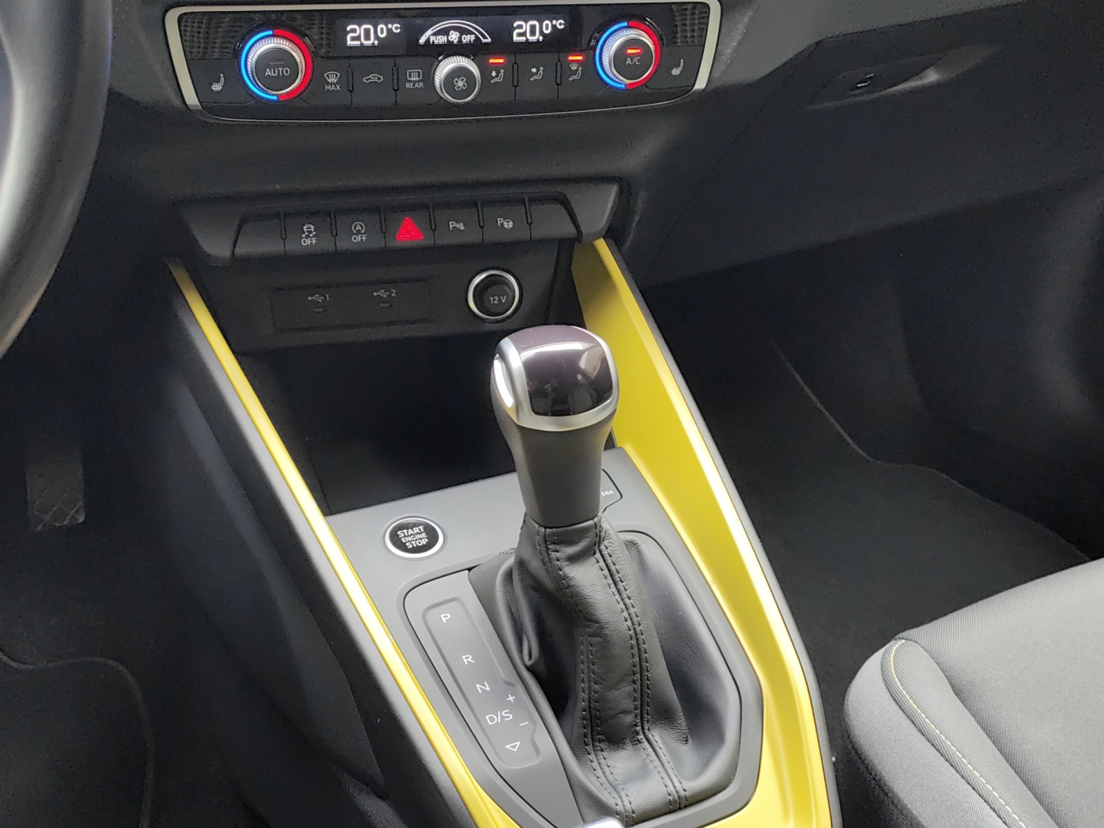 AUDI A1 Sportback 30 TFSI S Line Attraction S-tronic-image-11