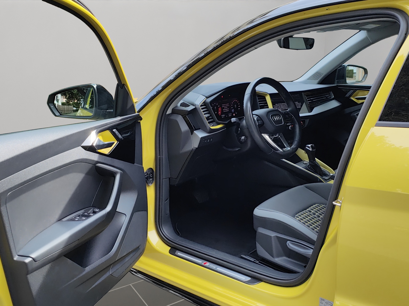AUDI A1 Sportback 30 TFSI S Line Attraction S-tronic-image-7