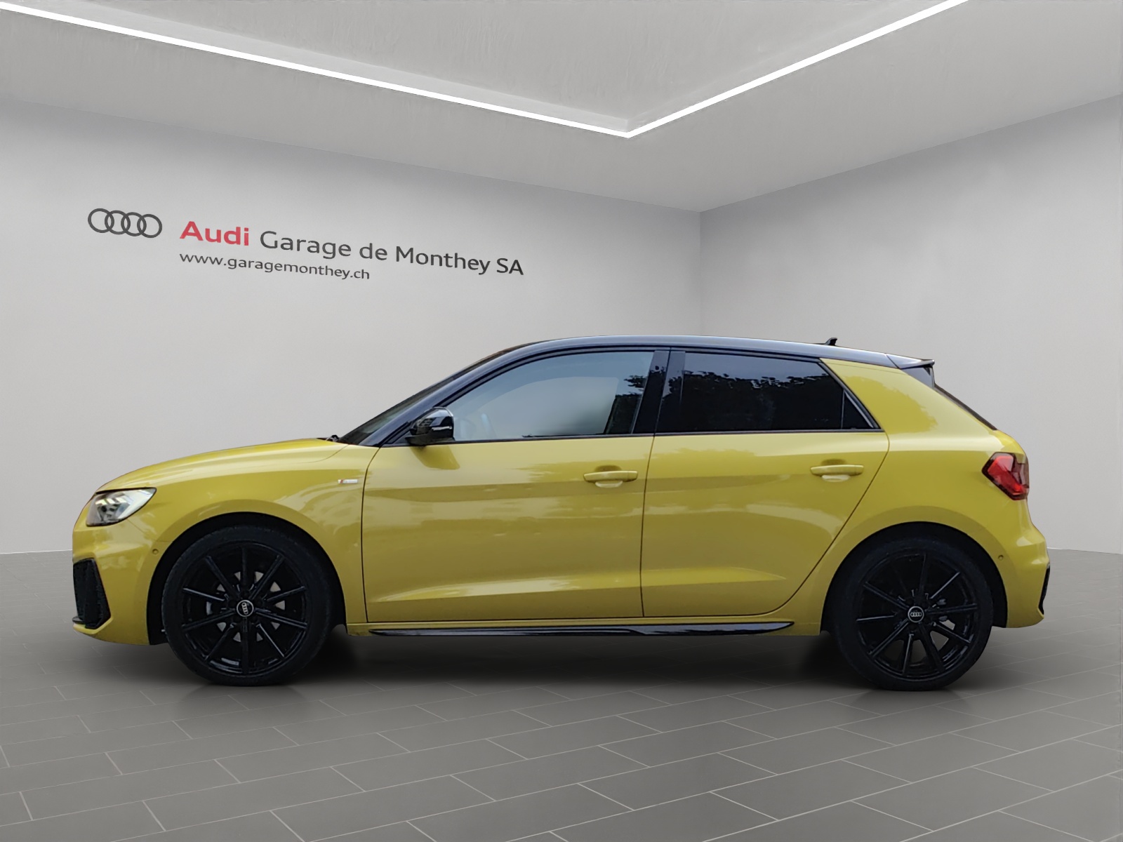 AUDI A1 Sportback 30 TFSI S Line Attraction S-tronic-image-1