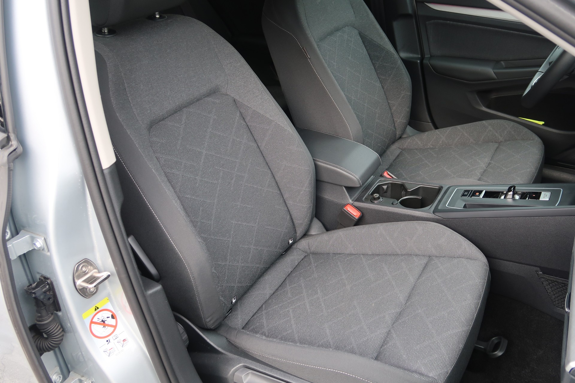 VW Golf 2.0 TDI Style DSG-image-18