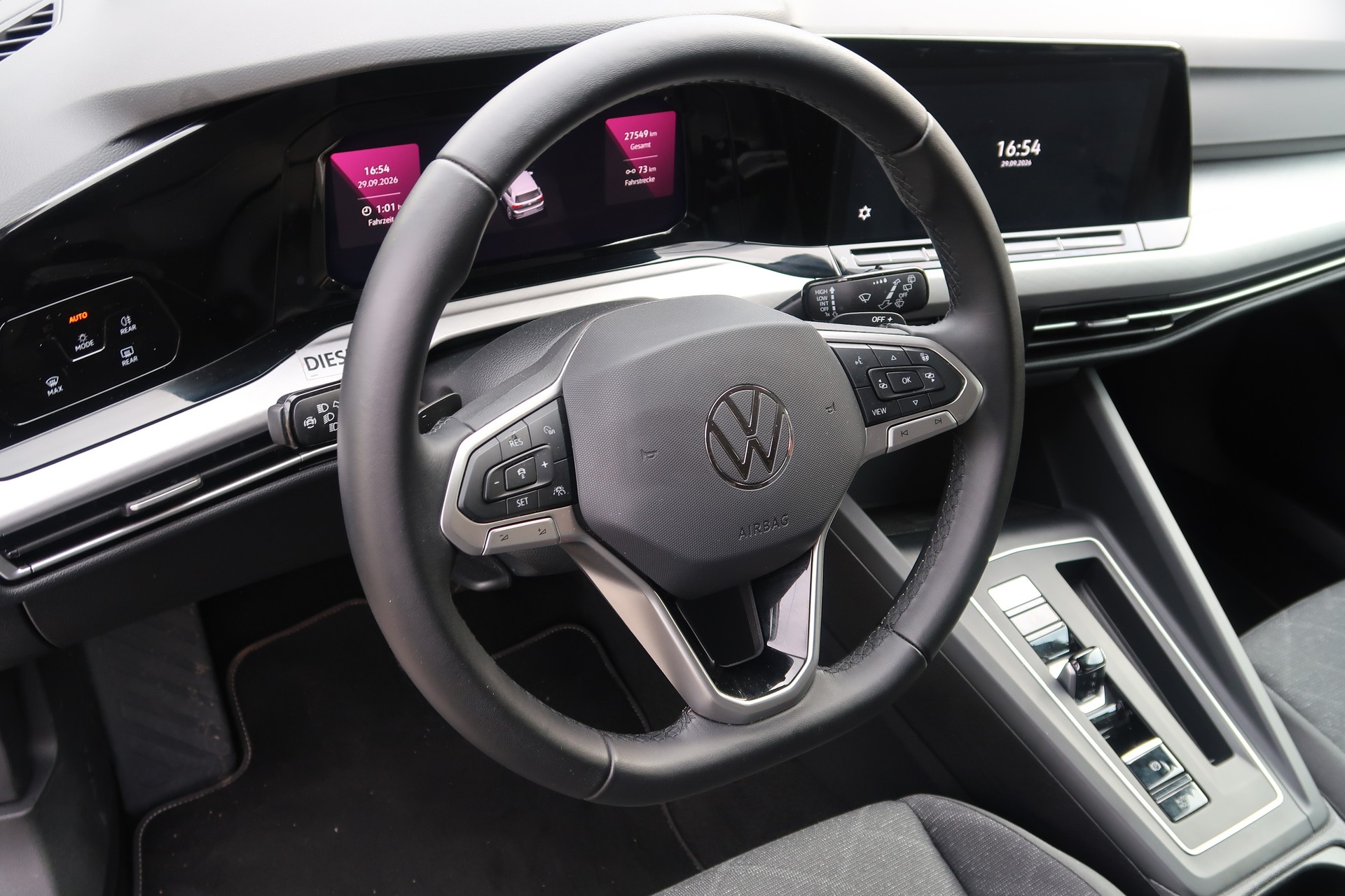 VW Golf 2.0 TDI Style DSG-image-10