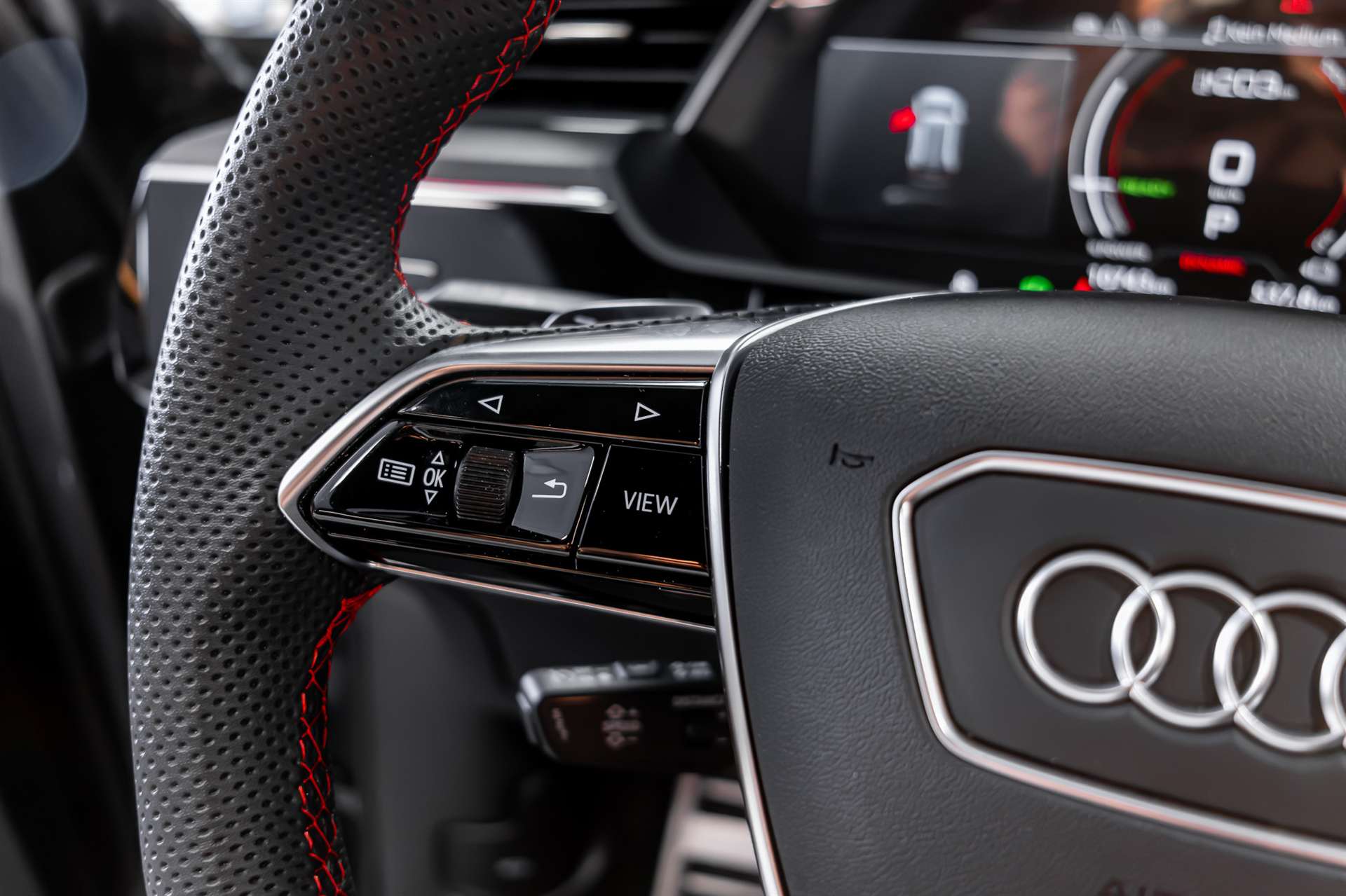 AUDI SQ8 e-tron quattro-image-8