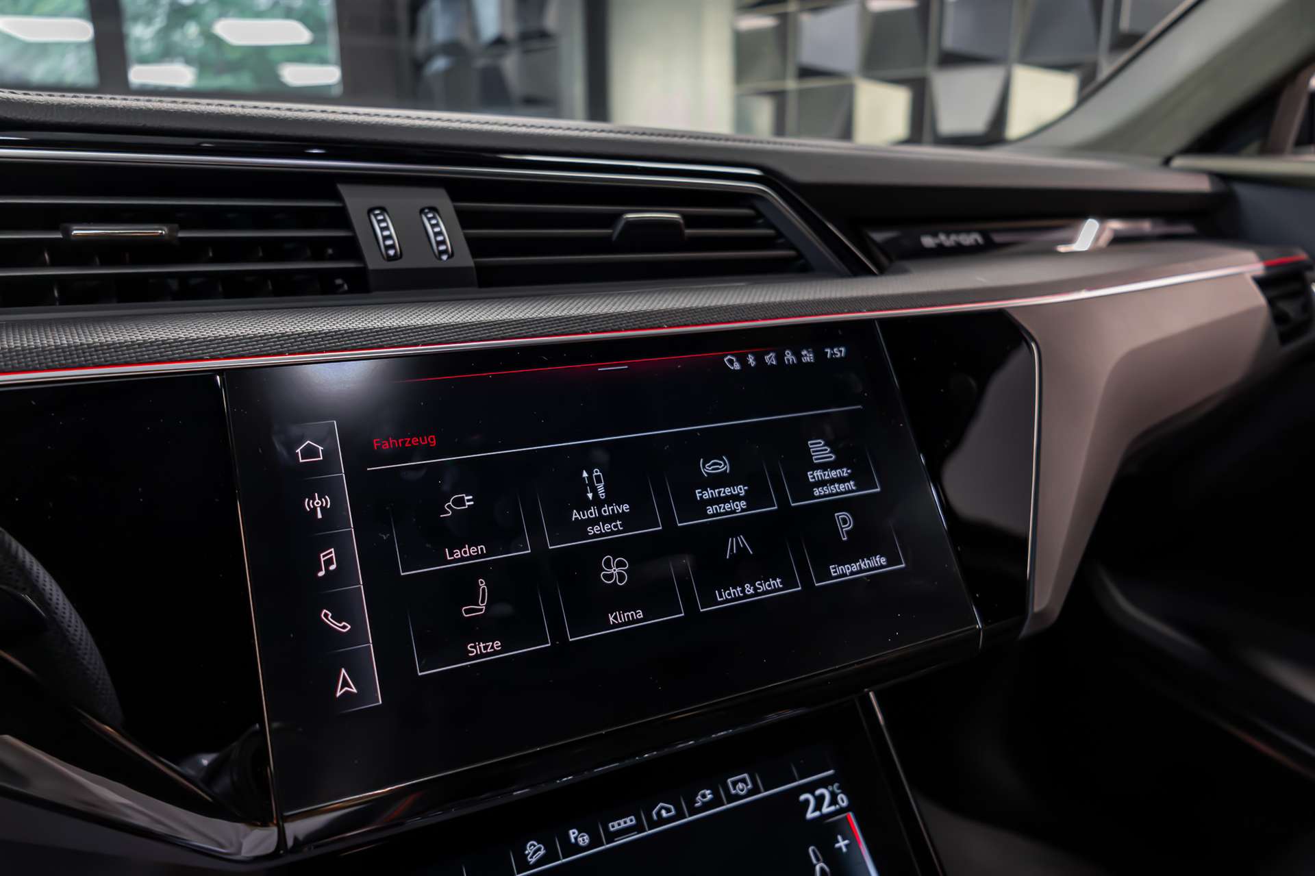 AUDI SQ8 e-tron quattro-image-19