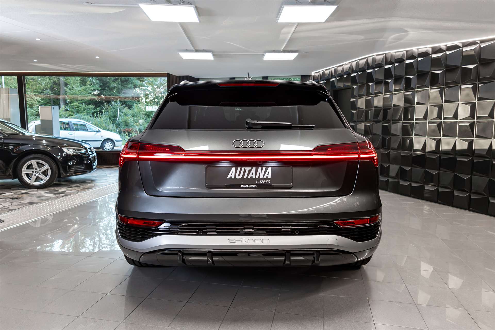 AUDI SQ8 e-tron quattro-image-5